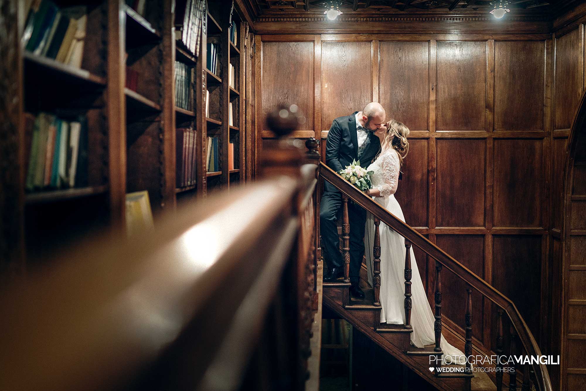 044 reportage ritratto sposi foto matrimonio wedding biblioteca villa martinelli bergamo 044 reportage ritratto sposi foto matrimonio wedding biblioteca villa martinelli bergamo