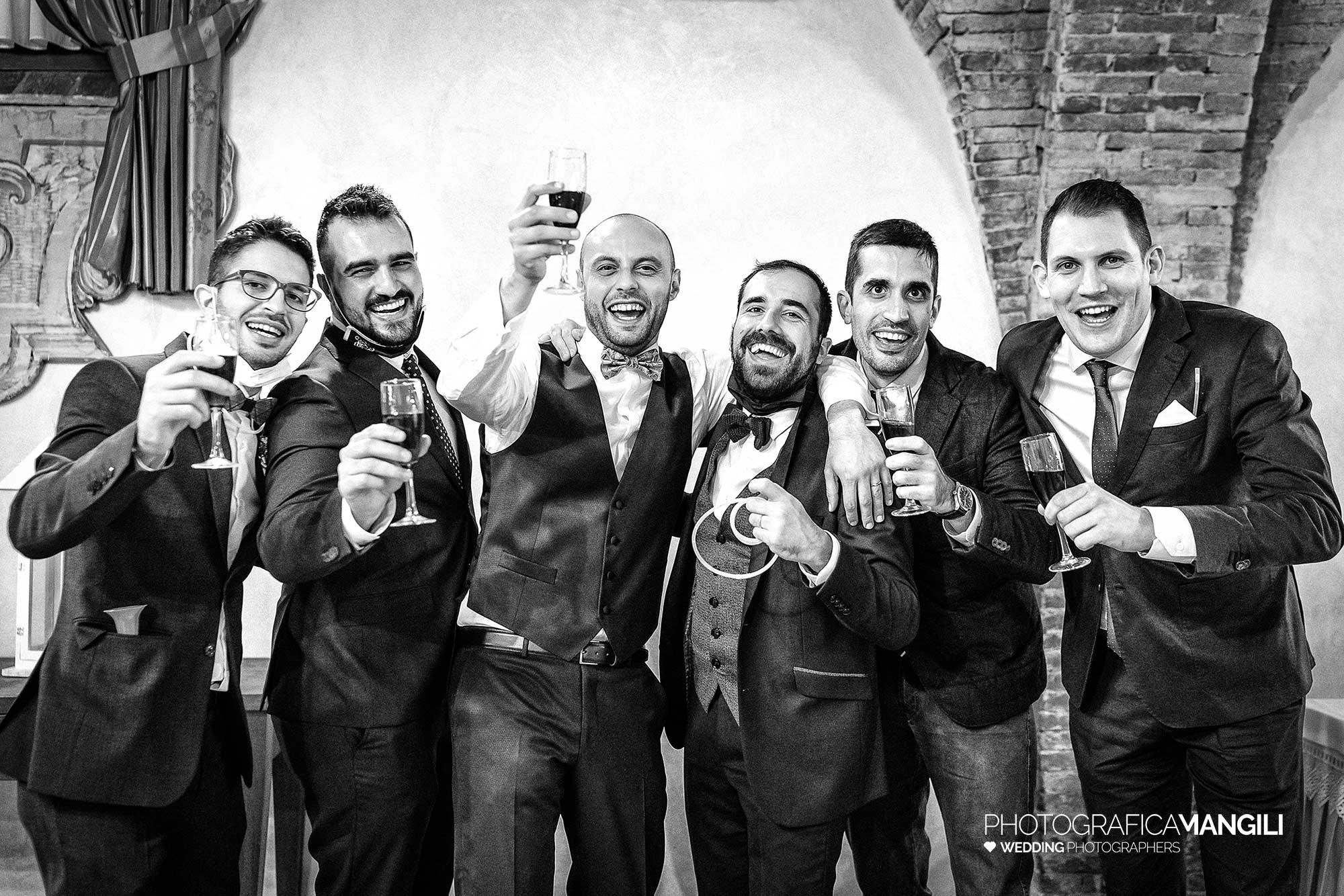 054 reportage amici sposo foto matrimonio wedding villa martinelli bergamo 054 reportage amici sposo foto matrimonio wedding villa martinelli bergamo