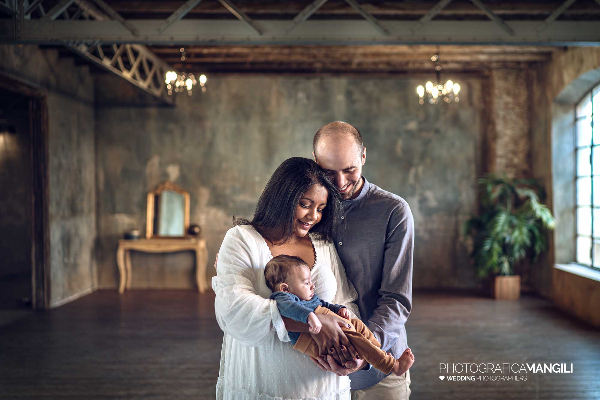 28portrait young family baby ritratto