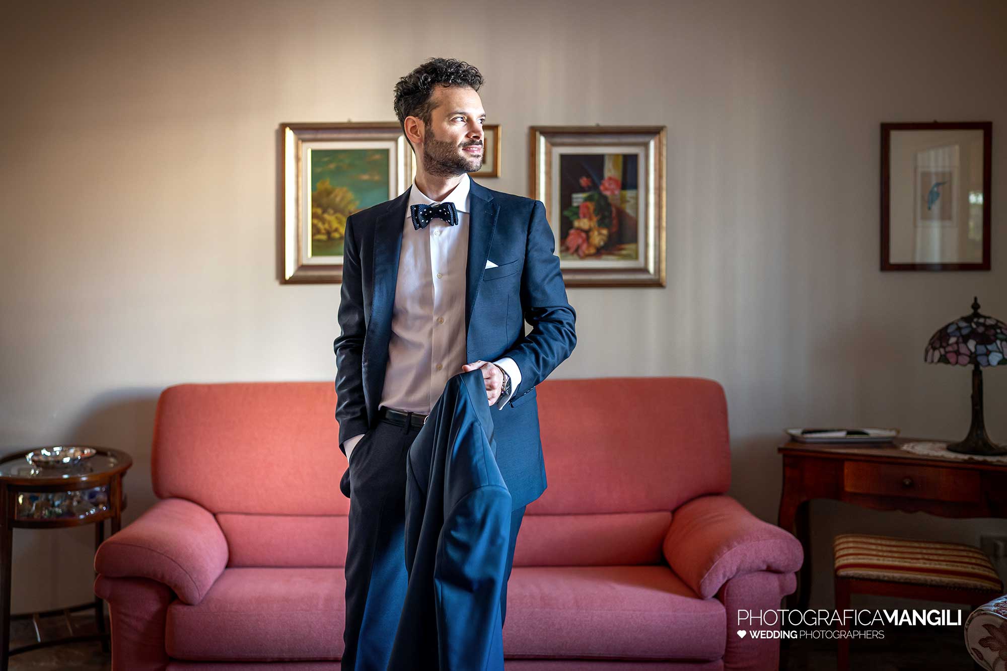 002 fotografo matrimonio reportage wedding preparazione abito sposo cravatta cernusco sul naviglio milano 002 fotografo matrimonio reportage wedding preparazione abito sposo cravatta cernusco sul naviglio milano