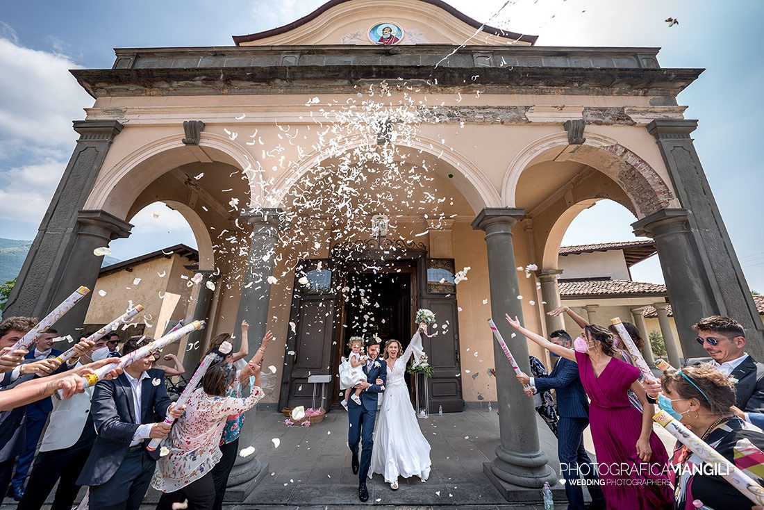 019 fotografo matrimonio reportage wedding chiesa sposi cerimonia lancio riso uscita cisano bergamasco bergamo 019 fotografo matrimonio reportage wedding chiesa sposi cerimonia lancio riso uscita cisano bergamasco bergamo