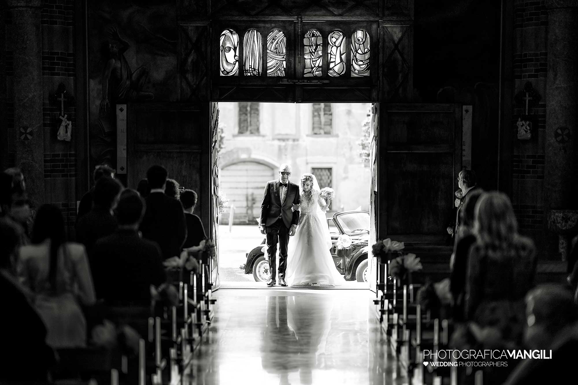 022 fotografo matrimonio reportage wedding chiesa ingresso sposa brianza lecco 022 fotografo matrimonio reportage wedding chiesa ingresso sposa brianza lecco