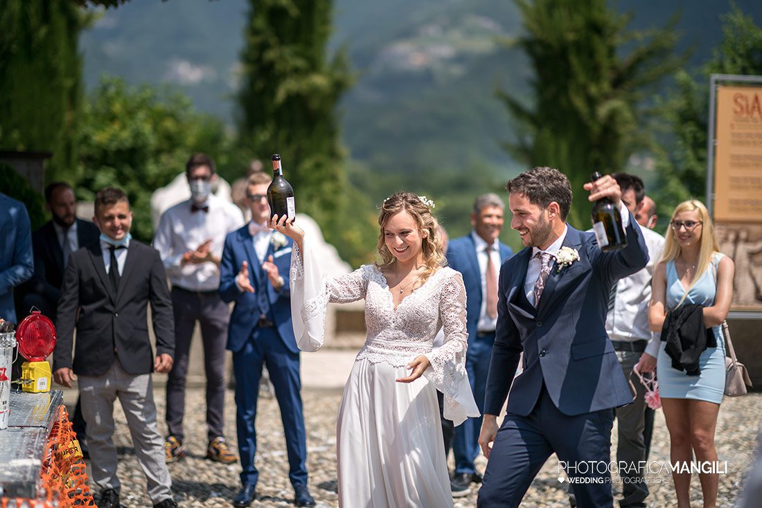 022 fotografo matrimonio reportage wedding chiesa sposi brindisi cisano bergamasco bergamo 022 fotografo matrimonio reportage wedding chiesa sposi brindisi cisano bergamasco bergamo