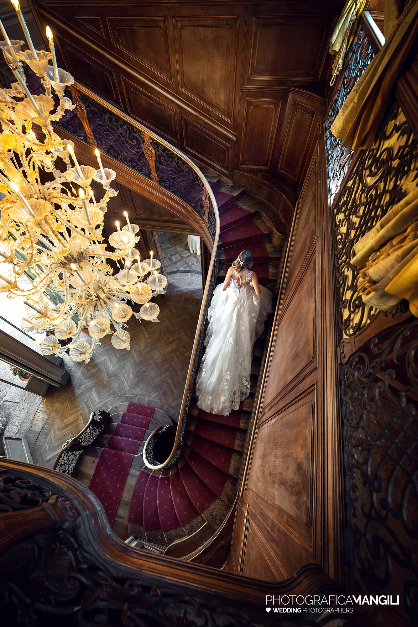 029 fotografo matrimonio reportage wedding ritratto sposi scala abito sposa villa orsini colonna imbersago lecco 029 fotografo matrimonio reportage wedding ritratto sposi scala abito sposa villa orsini colonna imbersago lecco