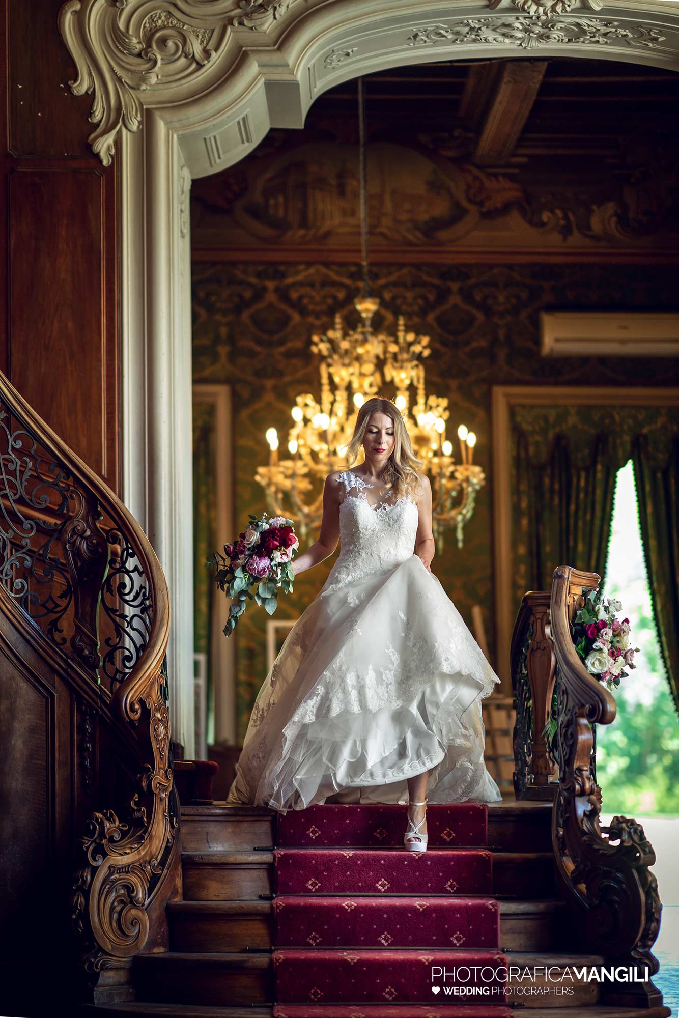 031 fotografo matrimonio reportage wedding ritratto abito sposa scala villa orsini colonna imbersago lecco 031 fotografo matrimonio reportage wedding ritratto abito sposa scala villa orsini colonna imbersago lecco