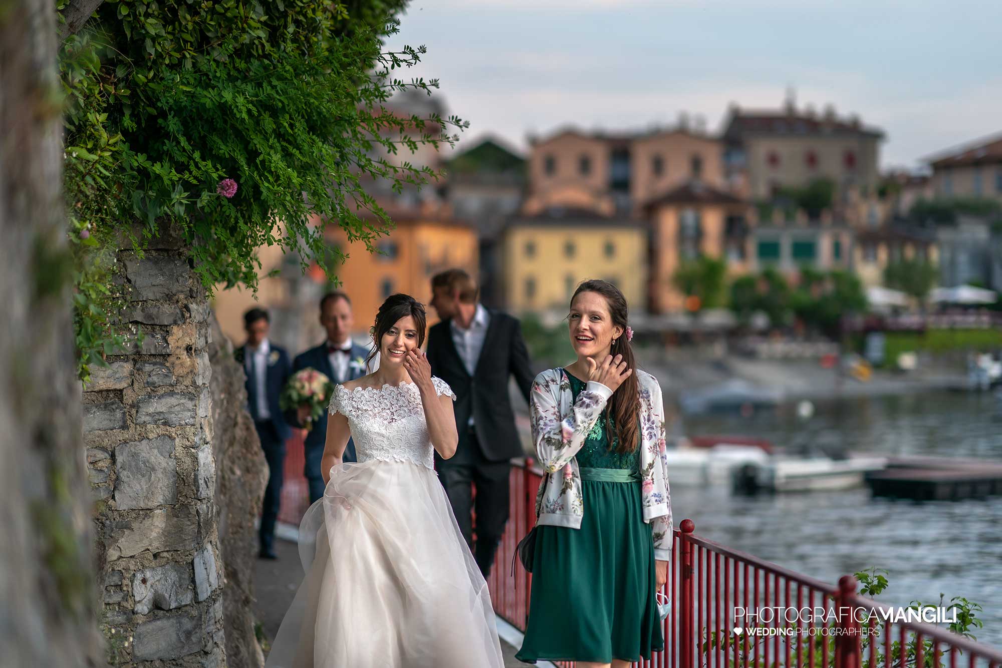 032 fotografo matrimonio reportage wedding amiche sposa varenna lecco como lake 032 fotografo matrimonio reportage wedding amiche sposa varenna lecco como lake