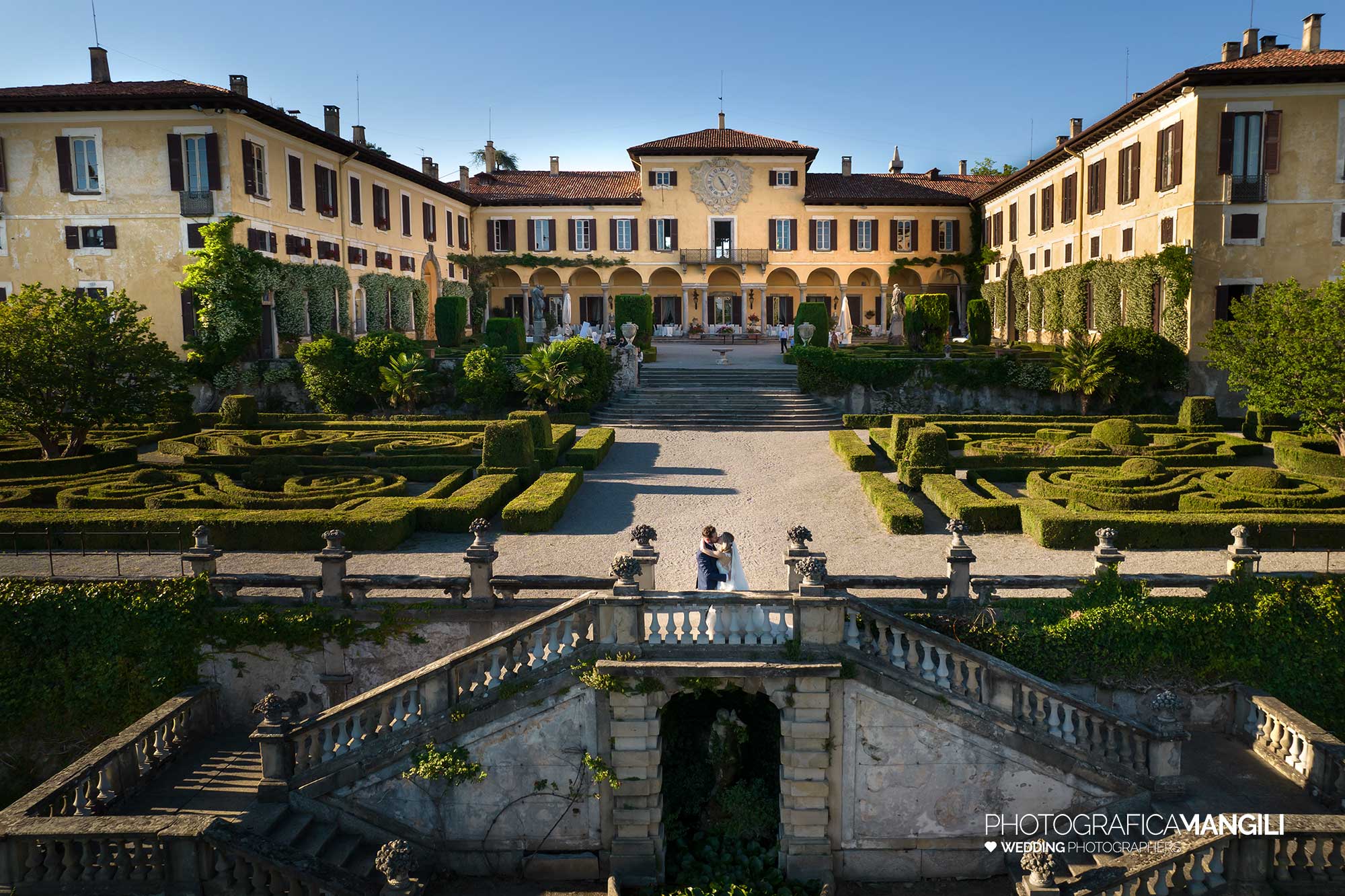 037 fotografo matrimonio reportage wedding ritratto sposi bacio romantico villa orsini colonna imbersago lecco 037 fotografo matrimonio reportage wedding ritratto sposi bacio romantico villa orsini colonna imbersago lecco