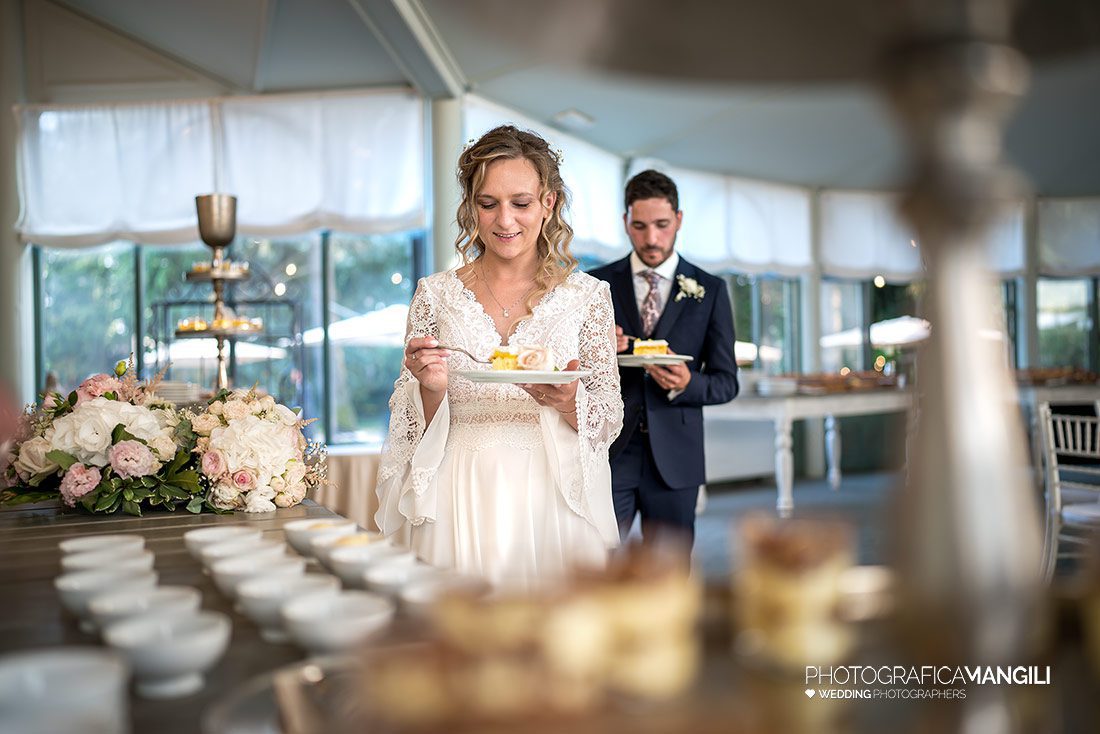 037 fotografo matrimonio reportage wedding ritratto sposi buffet dolci villa acquaroli carvico bergamo 037 fotografo matrimonio reportage wedding ritratto sposi buffet dolci villa acquaroli carvico bergamo