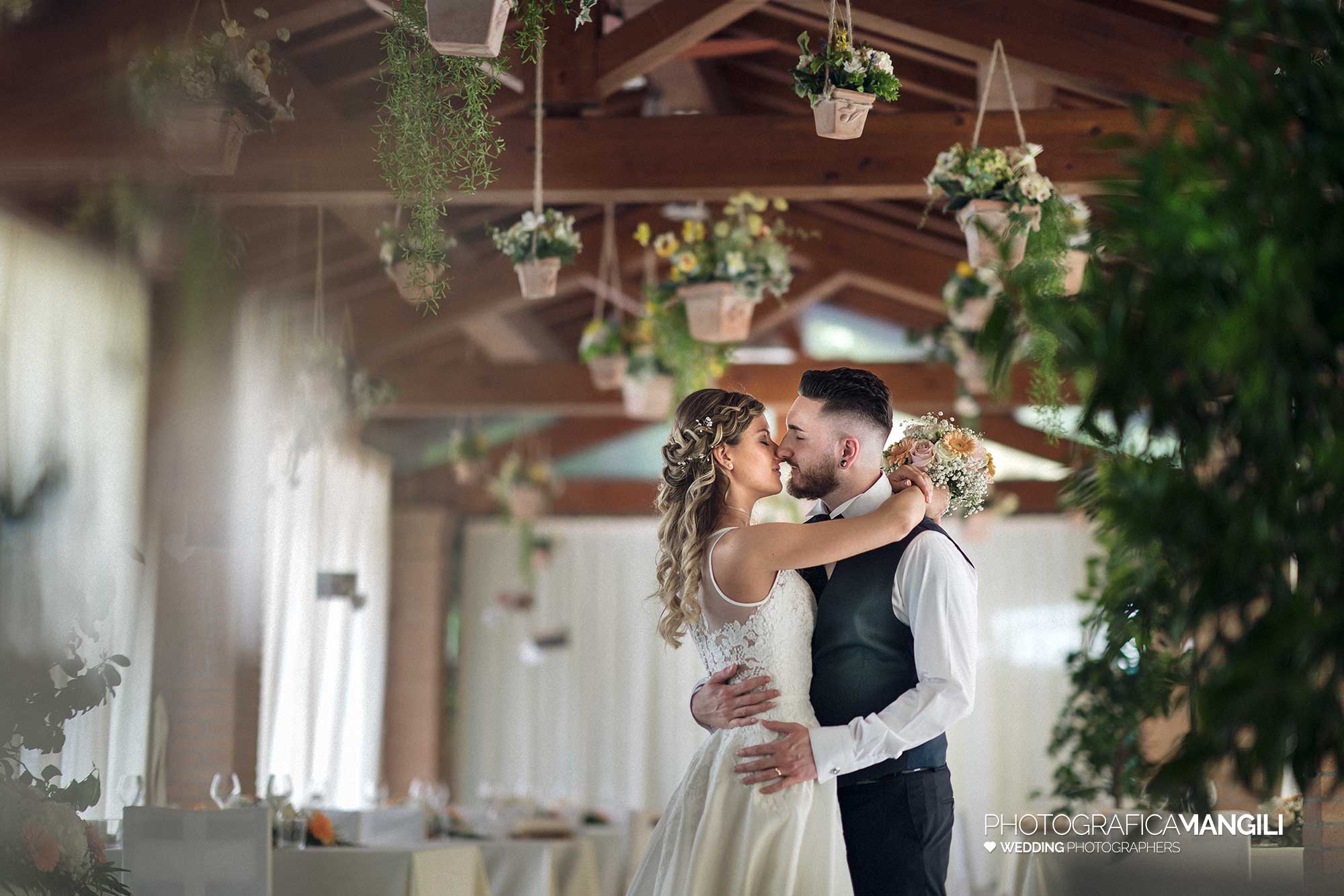 041 fotografo matrimonio reportage wedding ritratto sposi il portico monticello brianza lecco 1 041 fotografo matrimonio reportage wedding ritratto sposi il portico monticello brianza lecco 1