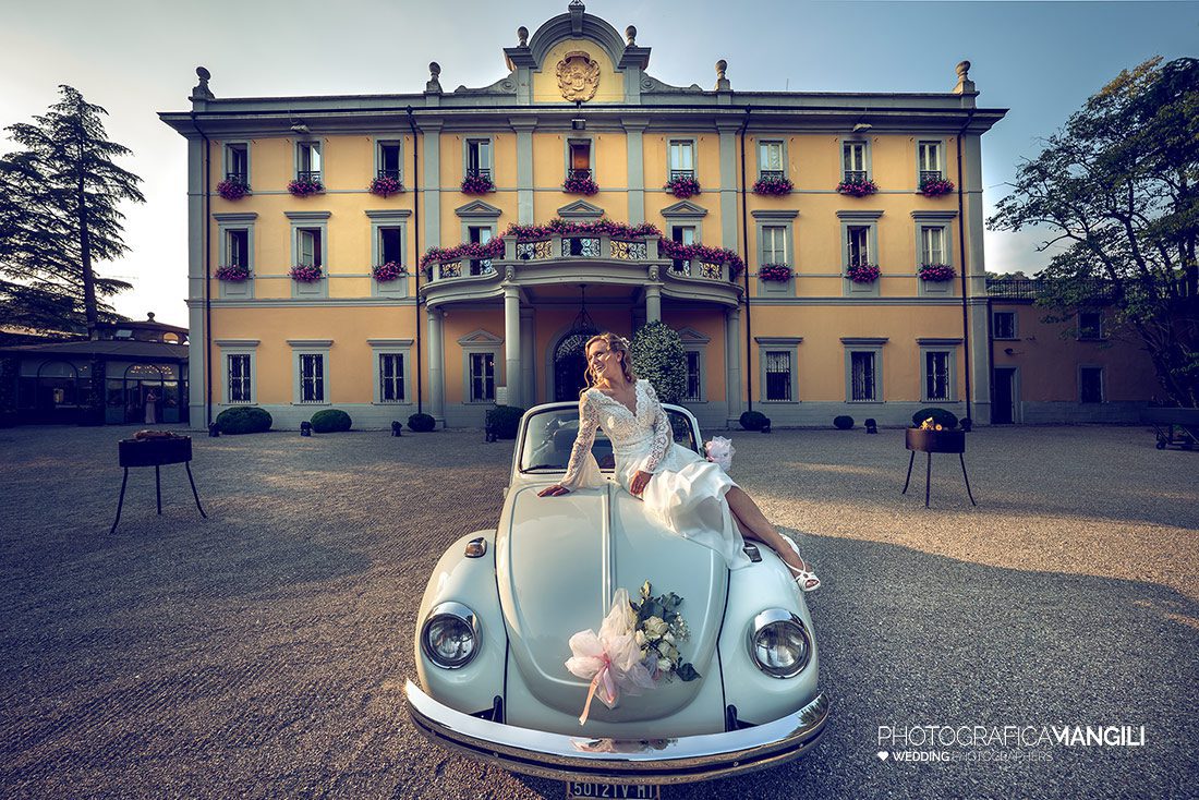 041 fotografo matrimonio reportage wedding ritratto sposi auto villa acquaroli carvico bergamo 041 fotografo matrimonio reportage wedding ritratto sposi auto villa acquaroli carvico bergamo