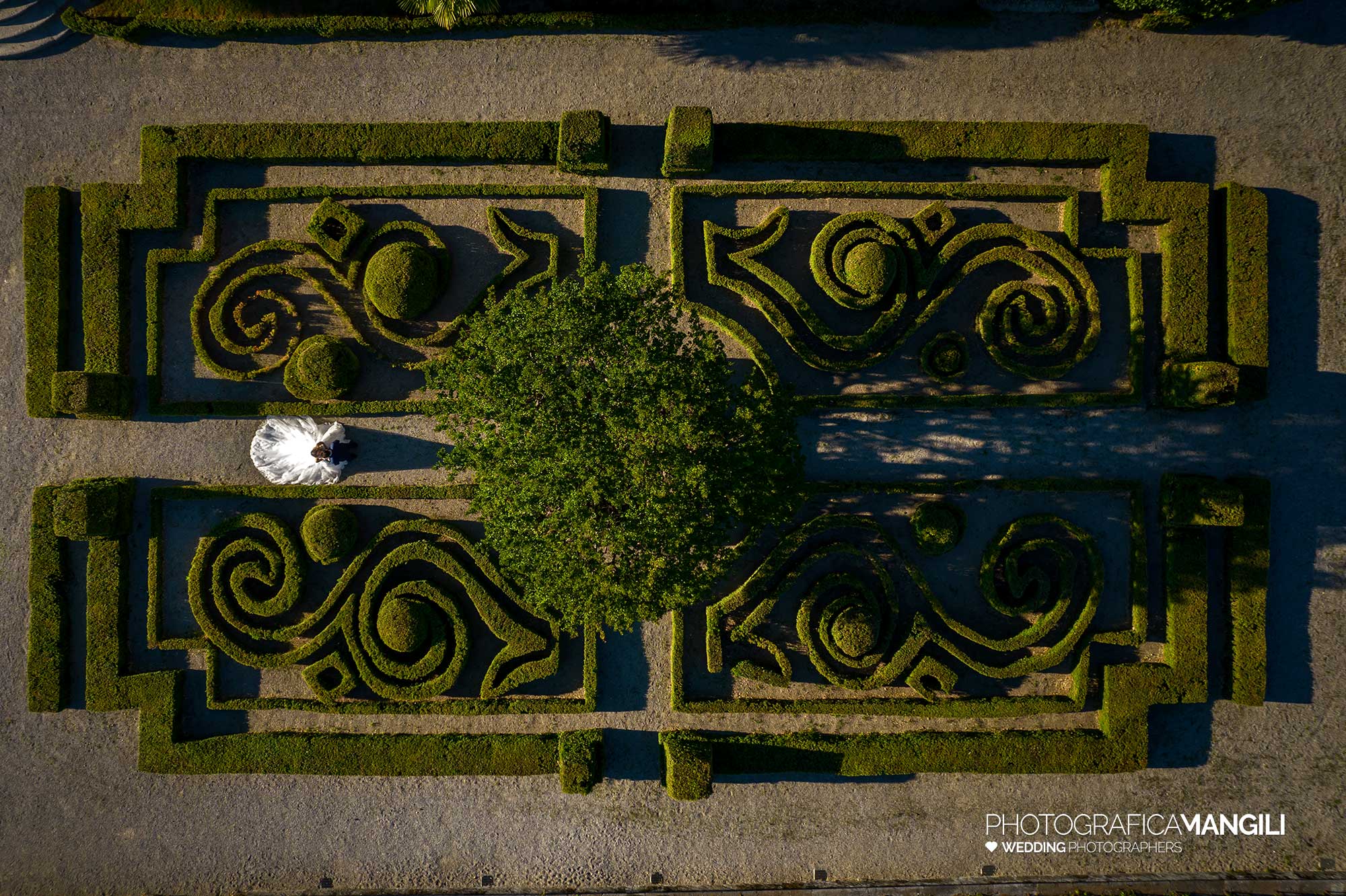 041 fotografo matrimonio reportage wedding ritratto sposi giardino villa orsini colonna imbersago lecco 041 fotografo matrimonio reportage wedding ritratto sposi giardino villa orsini colonna imbersago lecco