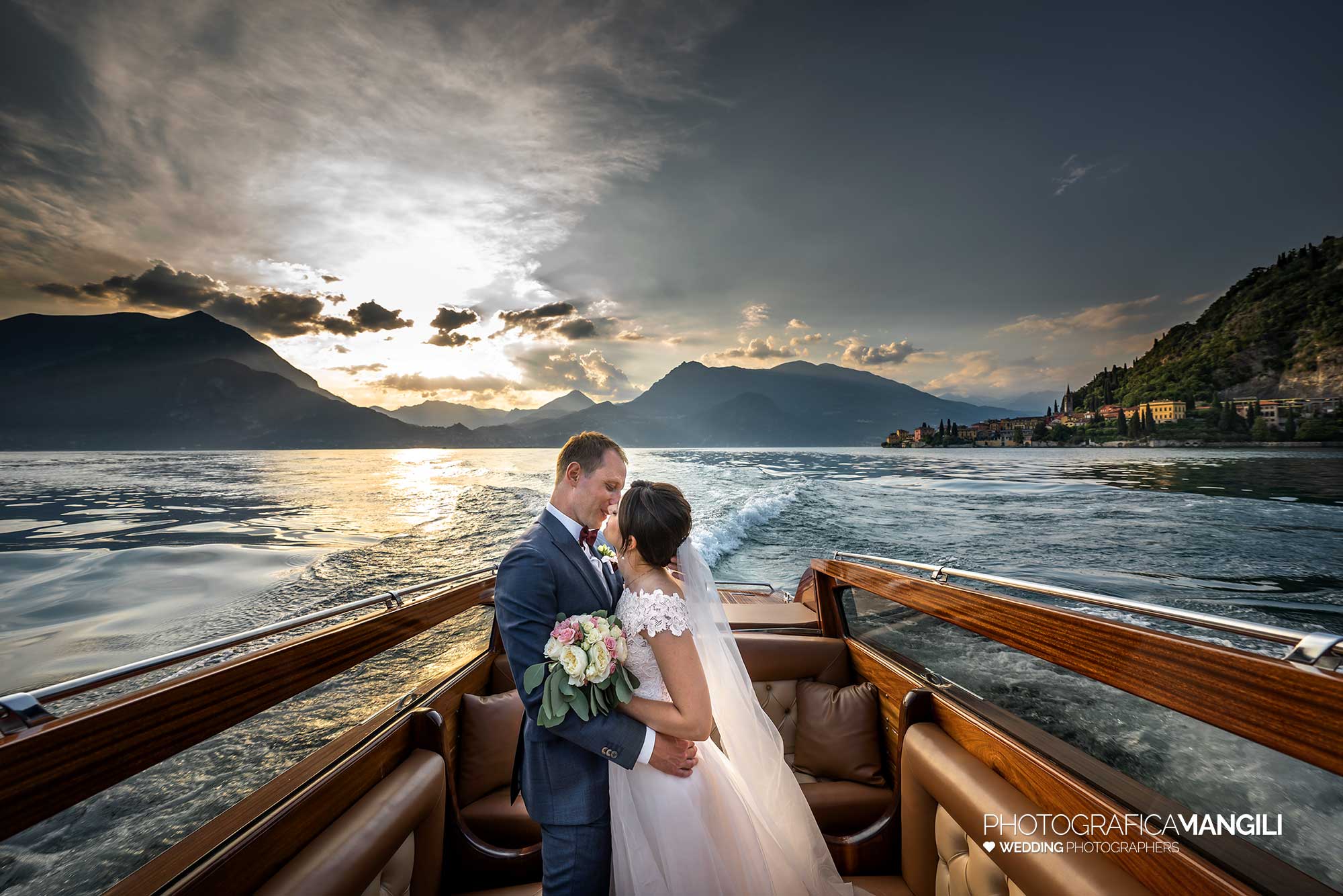 042 fotografo matrimonio reportage top wedding ritratto sposi motoscafo varenna lecco como lake 042 fotografo matrimonio reportage top wedding ritratto sposi motoscafo varenna lecco como lake