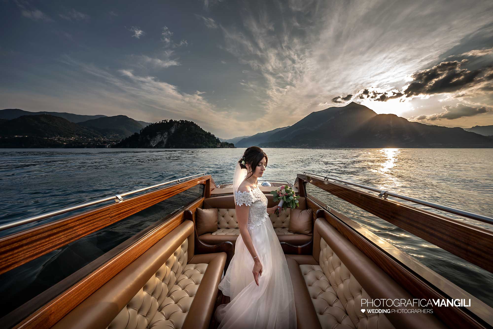 043 fotografo matrimonio reportage wedding tramonto ritratto sposa barca varenna lecco como lake 043 fotografo matrimonio reportage wedding tramonto ritratto sposa barca varenna lecco como lake