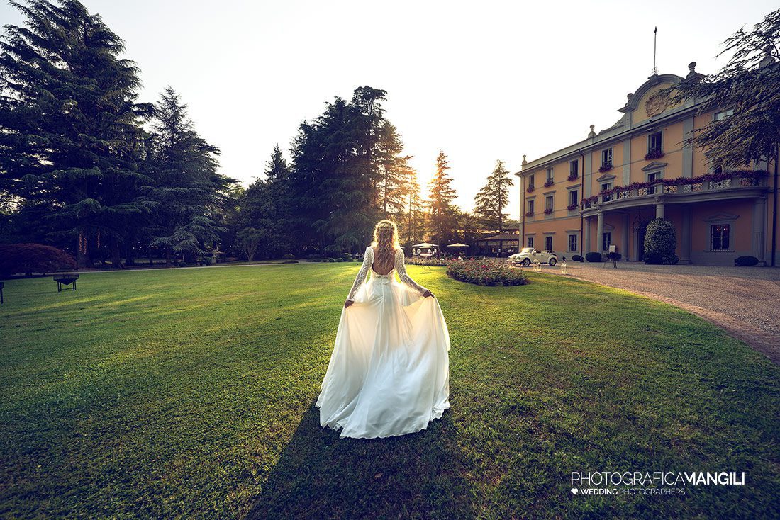043 fotografo matrimonio reportage wedding ritratto sposa abito tramonto villa acquaroli carvico bergamo 043 fotografo matrimonio reportage wedding ritratto sposa abito tramonto villa acquaroli carvico bergamo