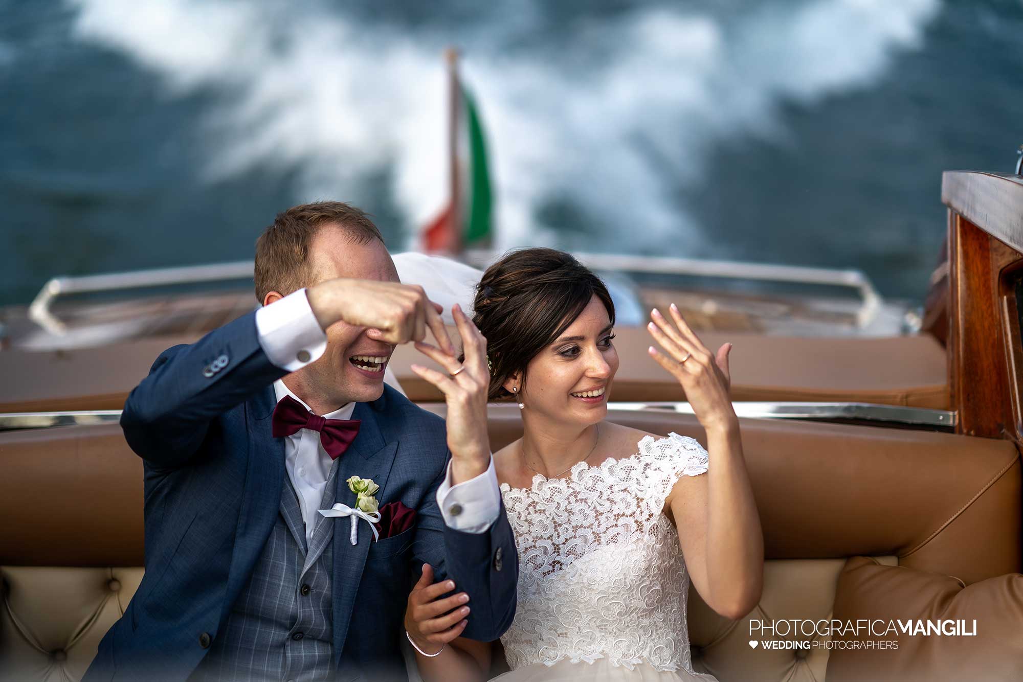 044 fotografo matrimonio reportage wedding brindisi sposi barca varenna lecco lago di como 044 fotografo matrimonio reportage wedding brindisi sposi barca varenna lecco lago di como