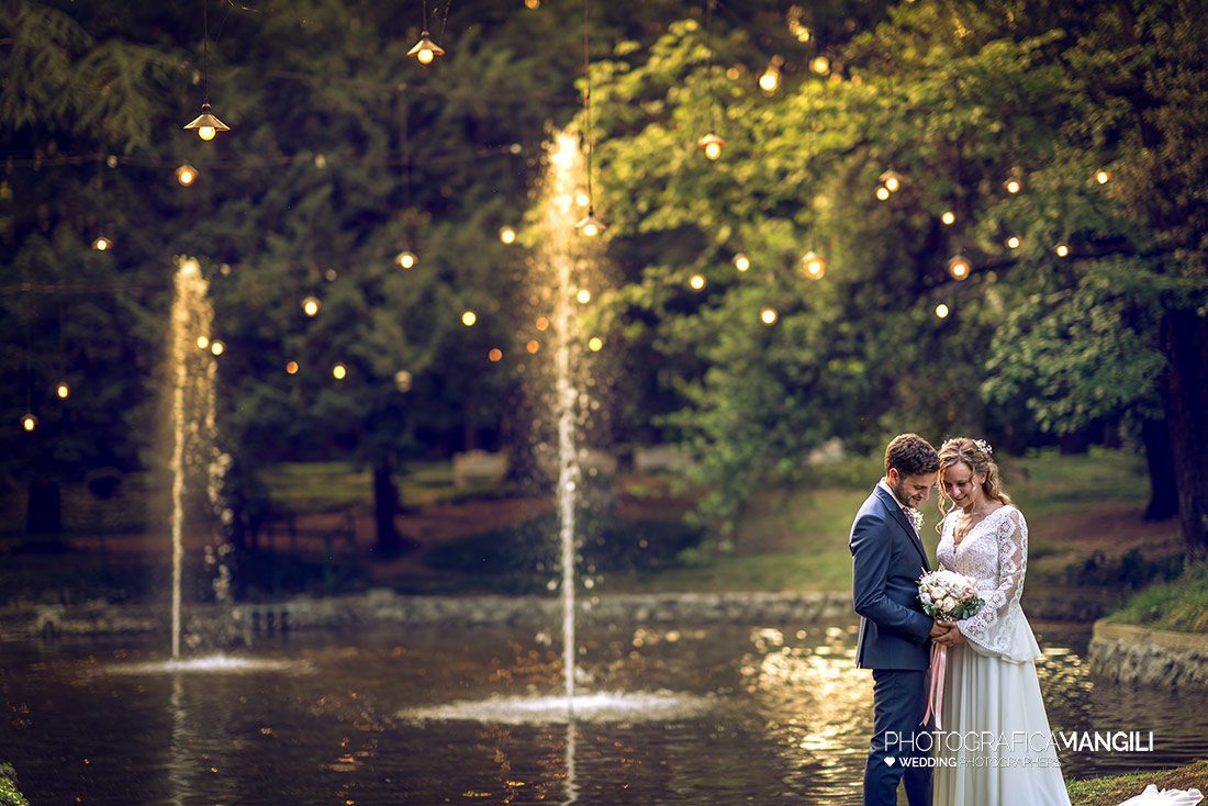 048 fotografo matrimonio reportage wedding ritratto sposi fontana villa acquaroli carvico bergamo 048 fotografo matrimonio reportage wedding ritratto sposi fontana villa acquaroli carvico bergamo
