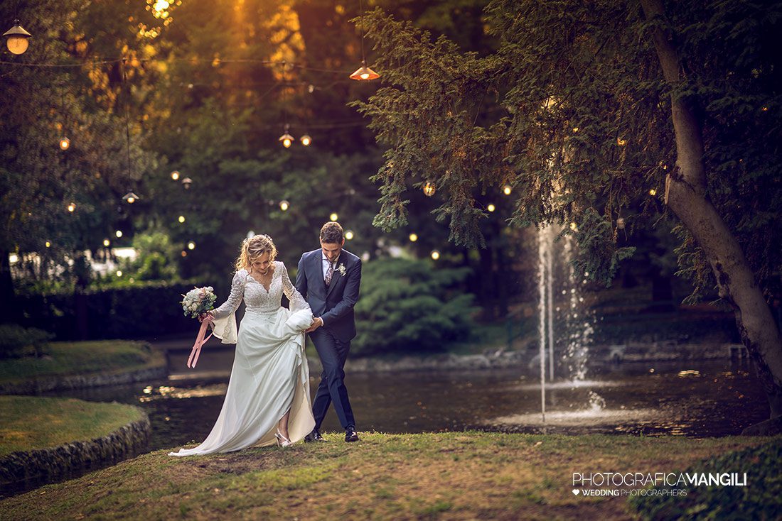 049 fotografo matrimonio reportage wedding ritratto sposi fontana villa acquaroli carvico bergamo 049 fotografo matrimonio reportage wedding ritratto sposi fontana villa acquaroli carvico bergamo