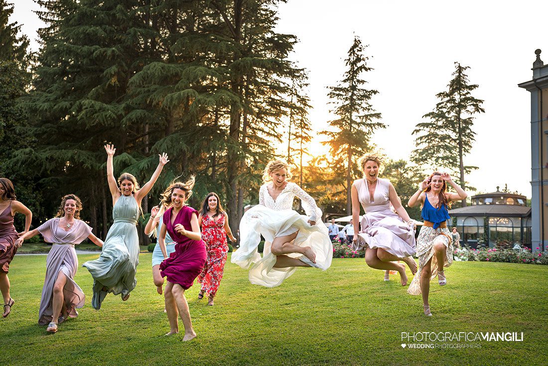 051 fotografo matrimonio reportage wedding ritratto ragazze sposa villa acquaroli carvico bergamo 051 fotografo matrimonio reportage wedding ritratto ragazze sposa villa acquaroli carvico bergamo