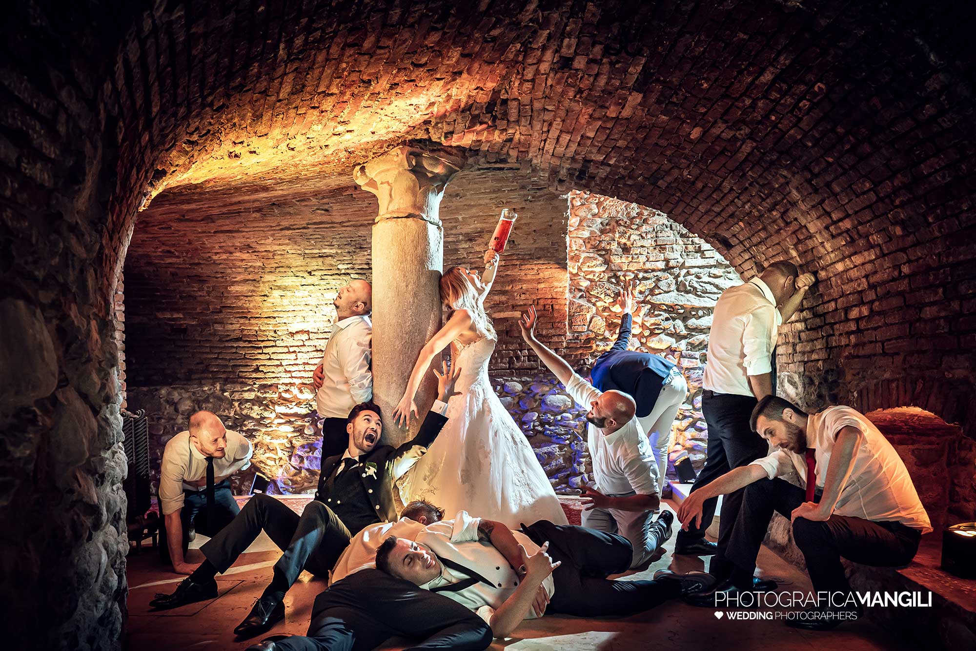 058 fotografo matrimonio reportage wedding ritratto sposi invitati ubriachi villa orsini colonna imbersago lecco 058 fotografo matrimonio reportage wedding ritratto sposi invitati ubriachi villa orsini colonna imbersago lecco