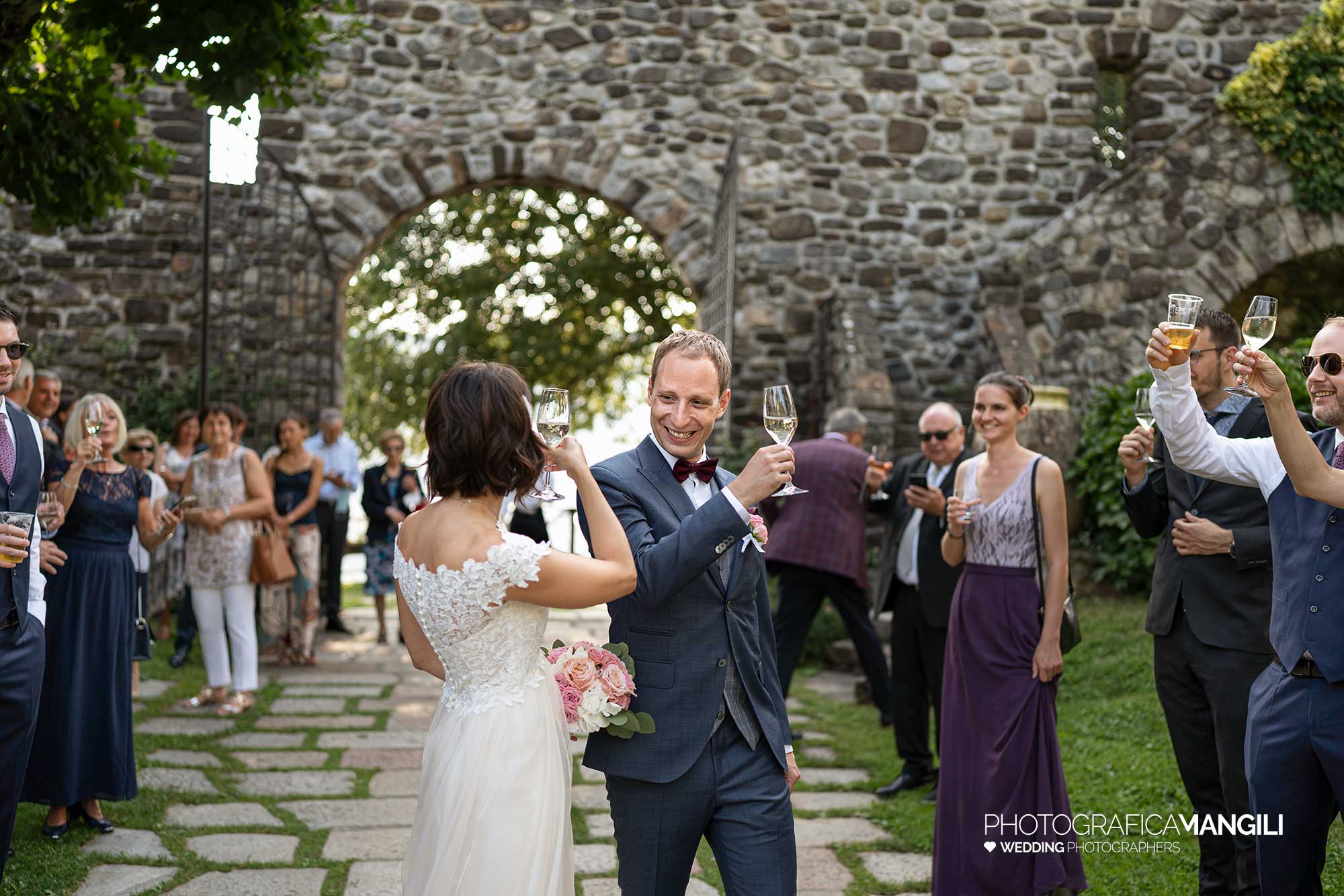 058 fotografo matrimonio reportage wedding sposi castello di rossino lecco como lake 058 fotografo matrimonio reportage wedding sposi castello di rossino lecco como lake