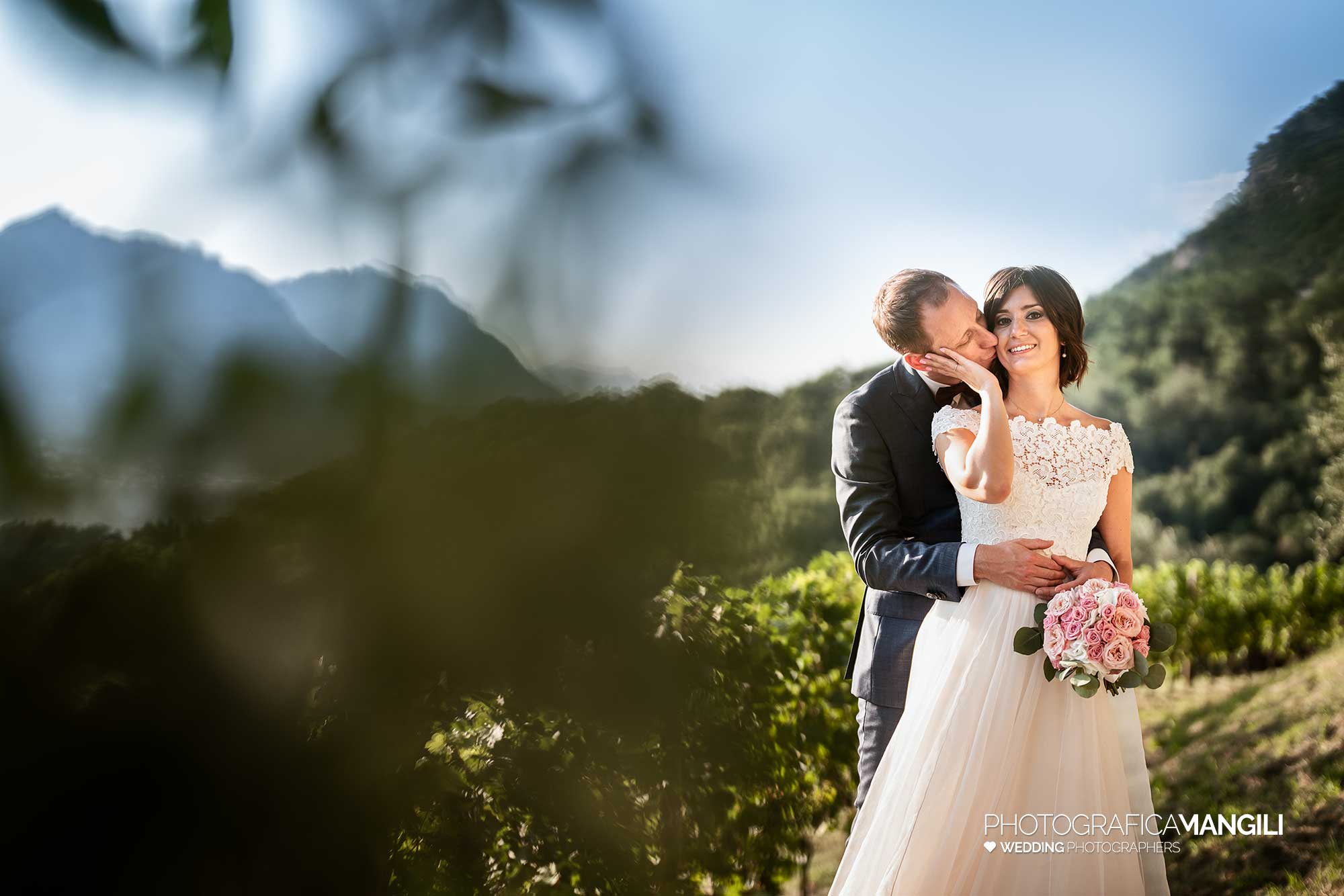 064 fotografo matrimonio reportage wedding ritratto sposi castello di rossino lecco como lake 064 fotografo matrimonio reportage wedding ritratto sposi castello di rossino lecco como lake
