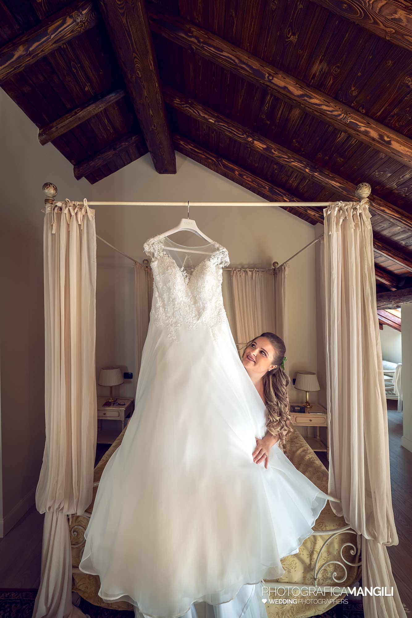 001 fotografo matrimonio reportage wedding sposa abito vestizione villa giulia valmadrera lago como lecco 001 fotografo matrimonio reportage wedding sposa abito vestizione villa giulia valmadrera lago como lecco