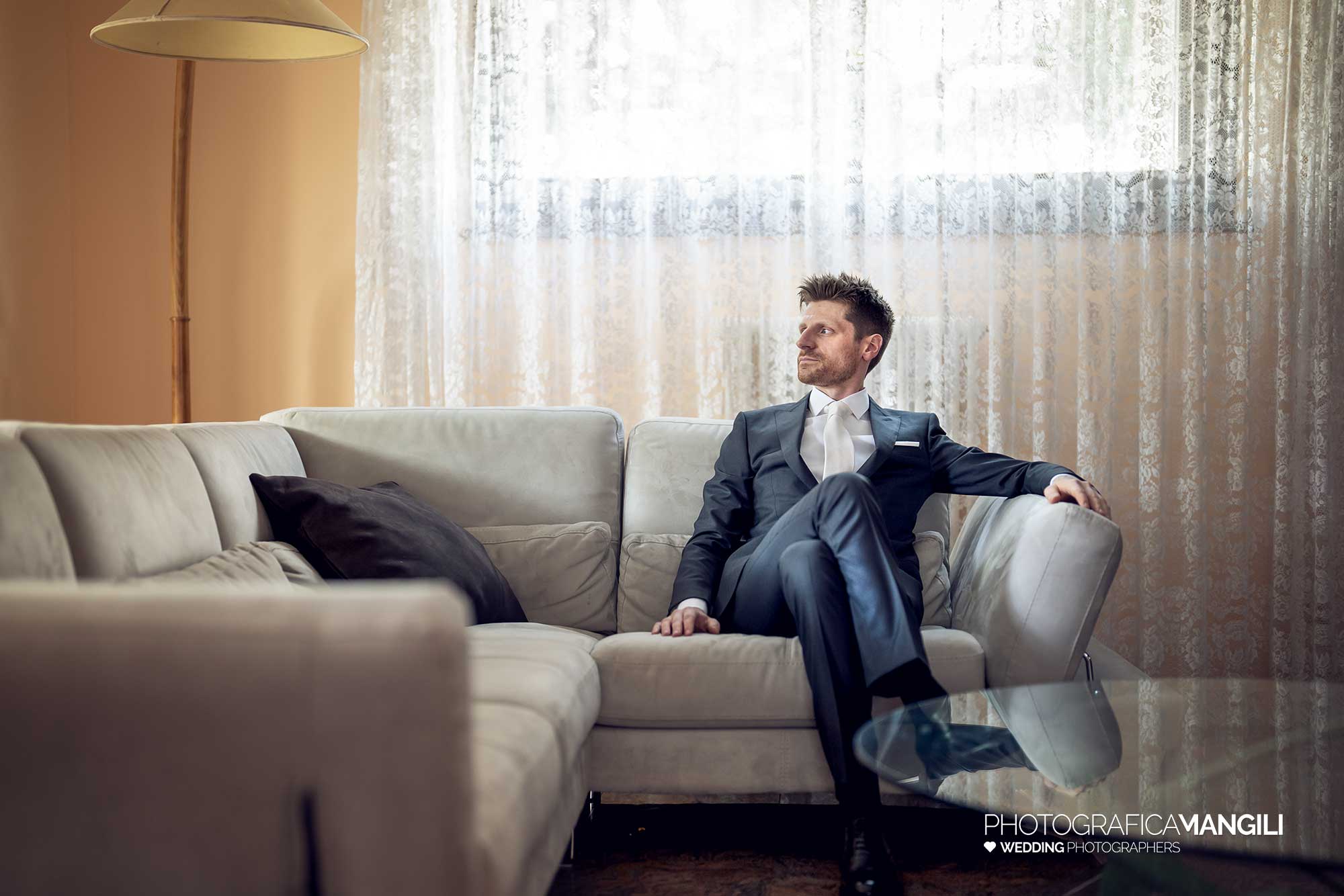 002 fotografo matrimonio reportage wedding preparazione sposo brembate sopra bergamo 002 fotografo matrimonio reportage wedding preparazione sposo brembate sopra bergamo