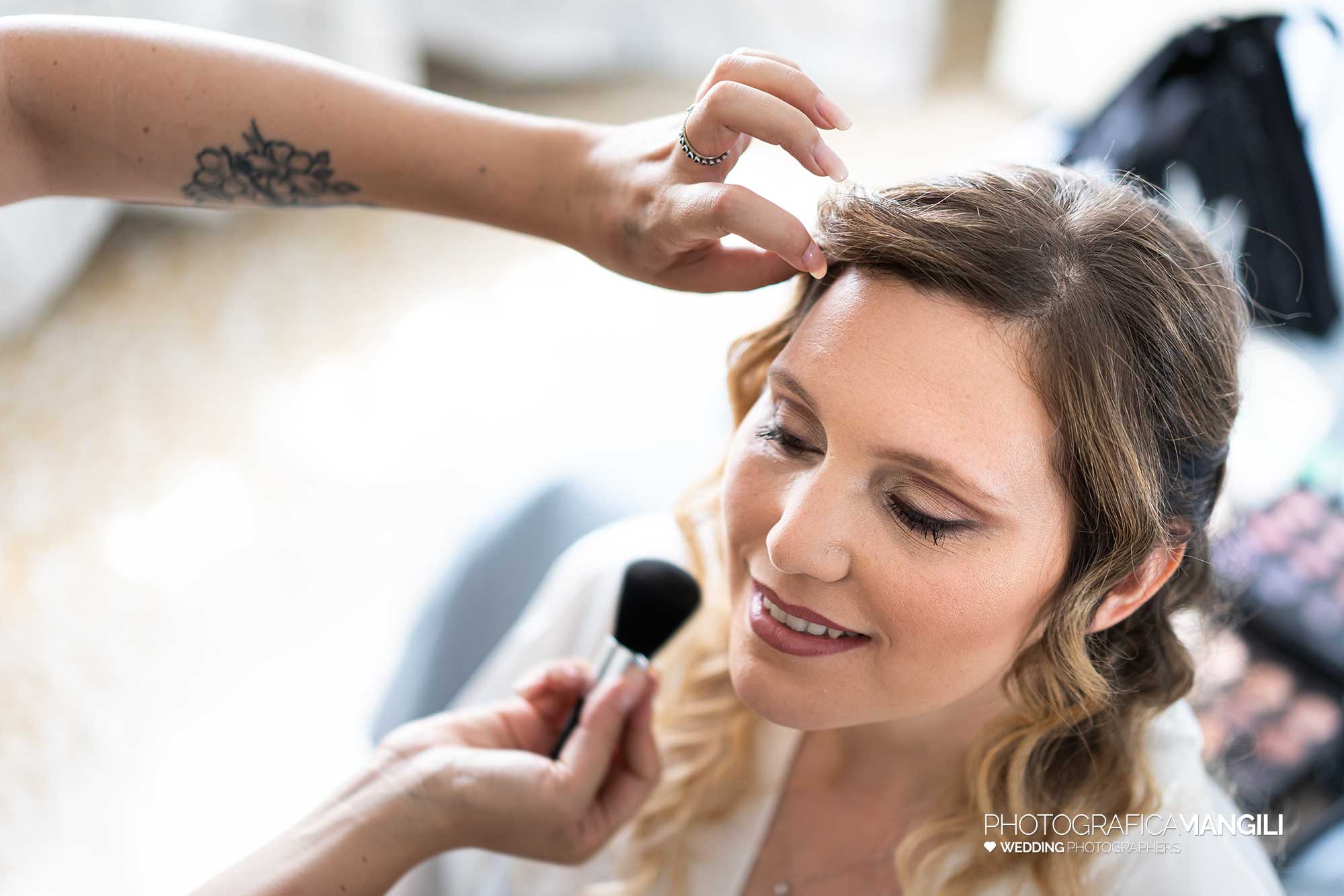 002 reportage foto matrimonio wedding ritratto sposa trucco vestizione preparativi milano 002 reportage foto matrimonio wedding ritratto sposa trucco vestizione preparativi milano