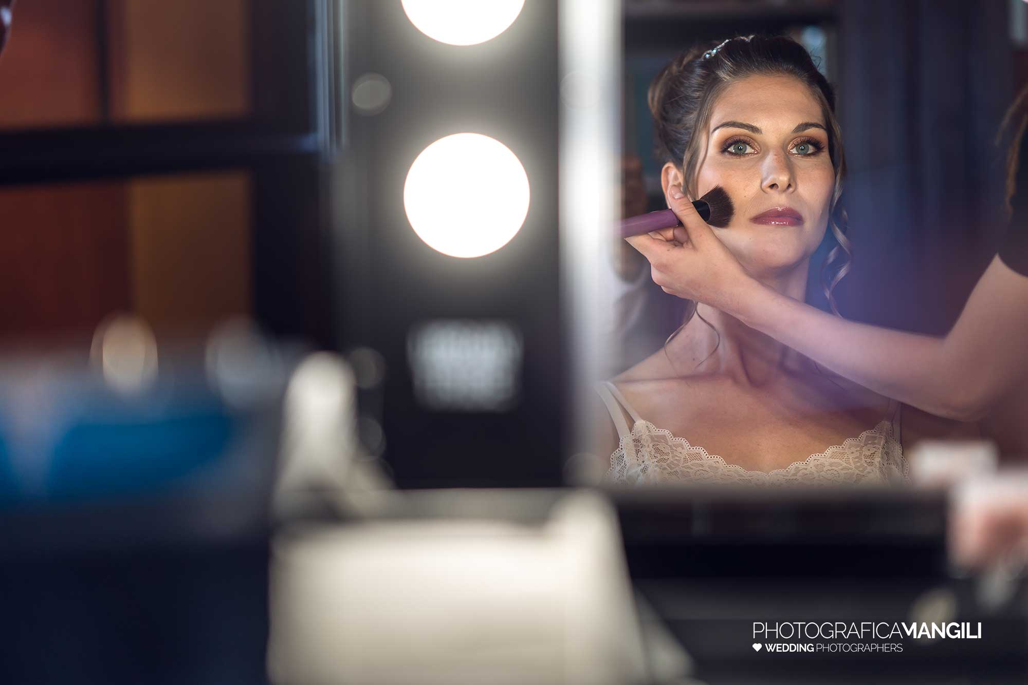 003 fotografo matrimonio reportage wedding sposa trucco preparazione castello rossino calolziocorte lago como lecco 003 fotografo matrimonio reportage wedding sposa trucco preparazione castello rossino calolziocorte lago como lecco