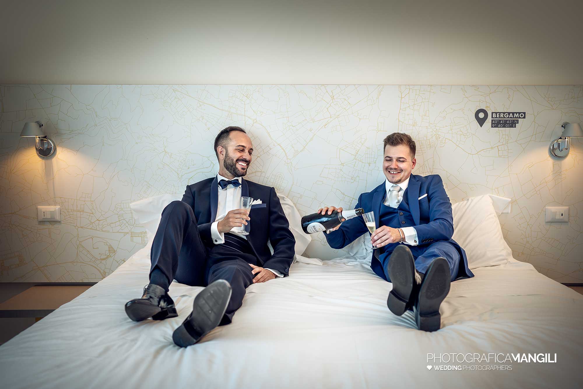 004 fotografo matrimonio reportage wedding preparazione sposo testimone brindisi airport hotel bagnatica bergamo 004 fotografo matrimonio reportage wedding preparazione sposo testimone brindisi airport hotel bagnatica bergamo