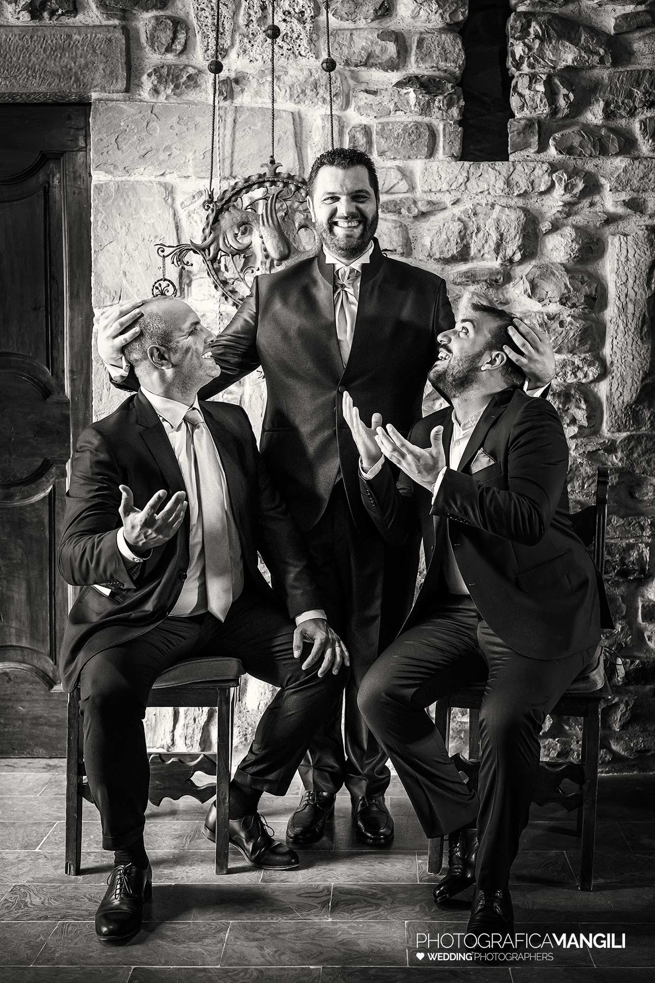 005 fotografo matrimonio reportage wedding ritratto sposi abito vestizione preparativi castello rossino calolziocorte lecco lago como 005 fotografo matrimonio reportage wedding ritratto sposi abito vestizione preparativi castello rossino calolziocorte lecco lago como