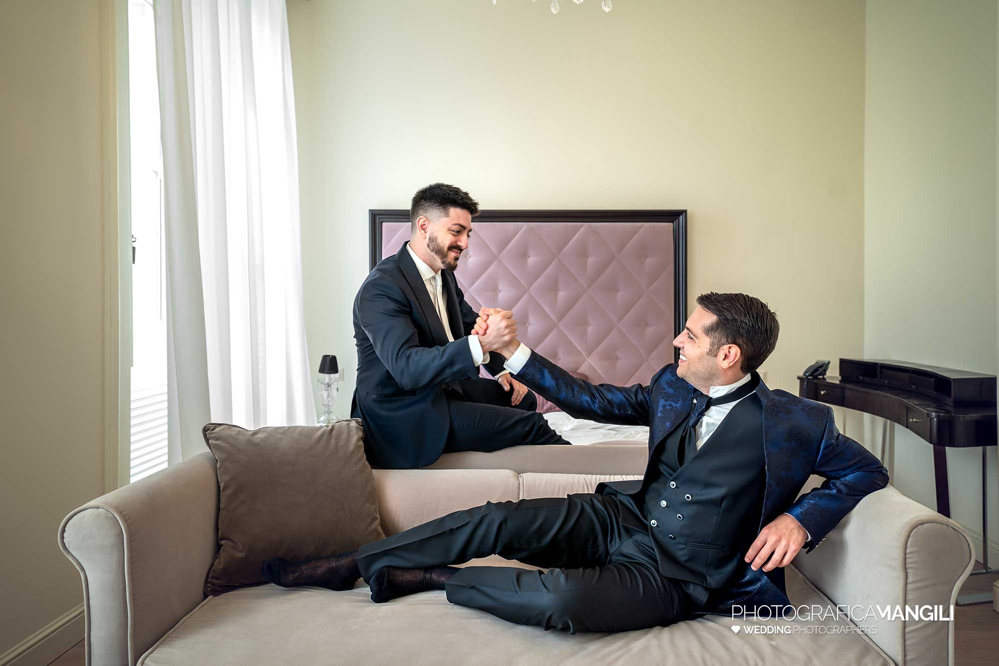 005 fotografo matrimonio reportage wedding sposo abito vestizione villa giulia valmadrera lago como lecco 005 fotografo matrimonio reportage wedding sposo abito vestizione villa giulia valmadrera lago como lecco