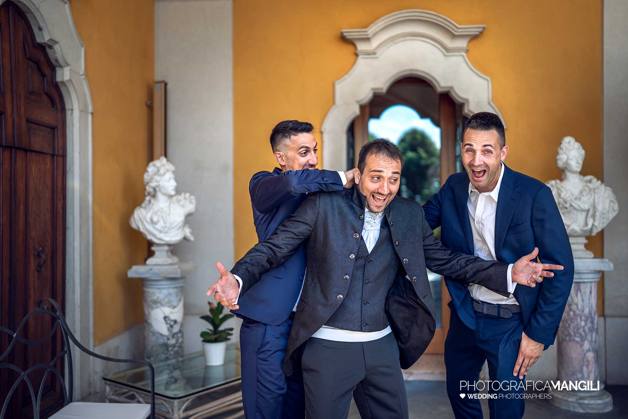 006 fotografo matrimonio reportage vestizione wedding sposo villa valenca rovato brescia 006 fotografo matrimonio reportage vestizione wedding sposo villa valenca rovato brescia