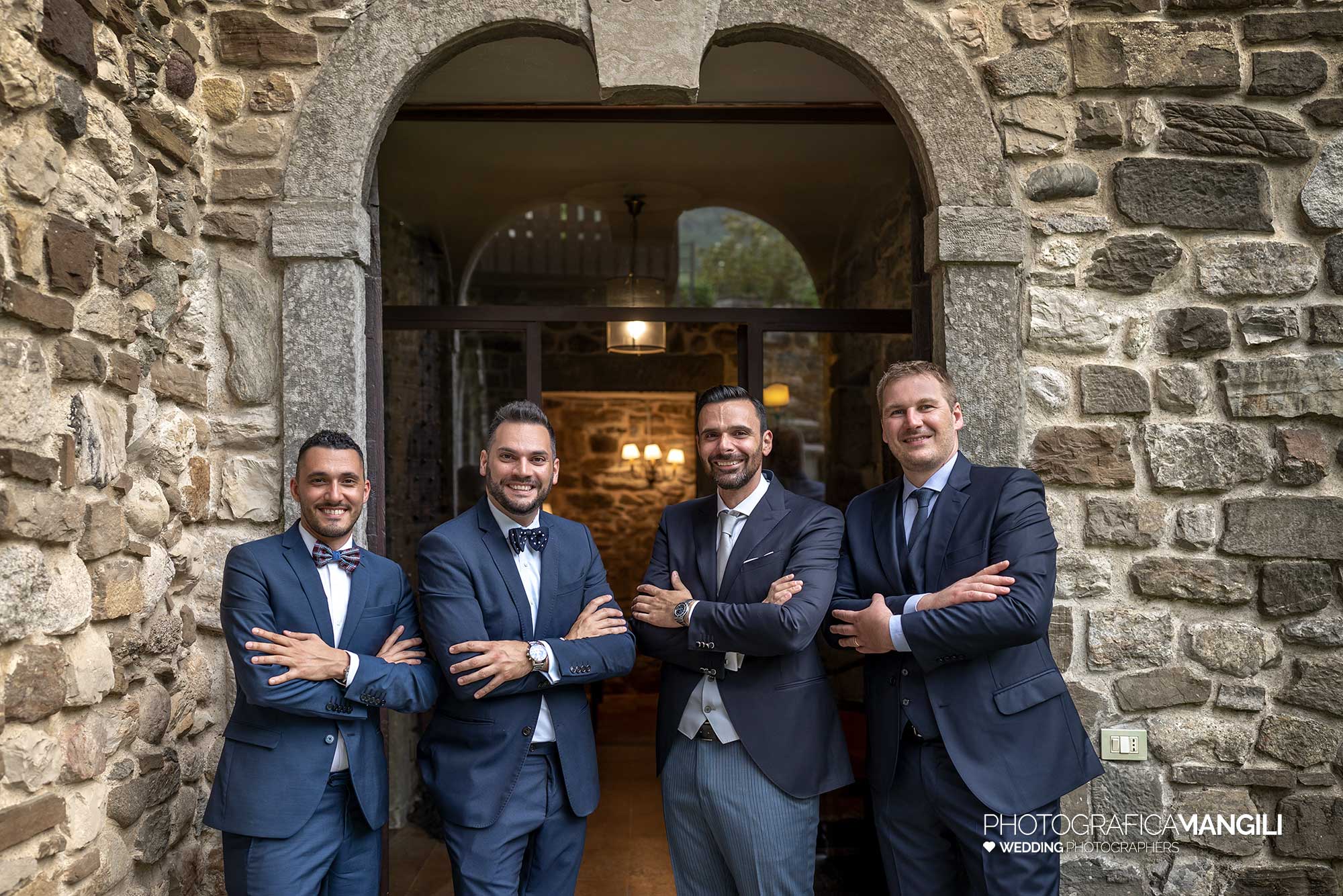 006 fotografo matrimonio reportage wedding vestizione sposo preparativi testimoni castello rossino calolziocorte lago como lecco 006 fotografo matrimonio reportage wedding vestizione sposo preparativi testimoni castello rossino calolziocorte lago como lecco