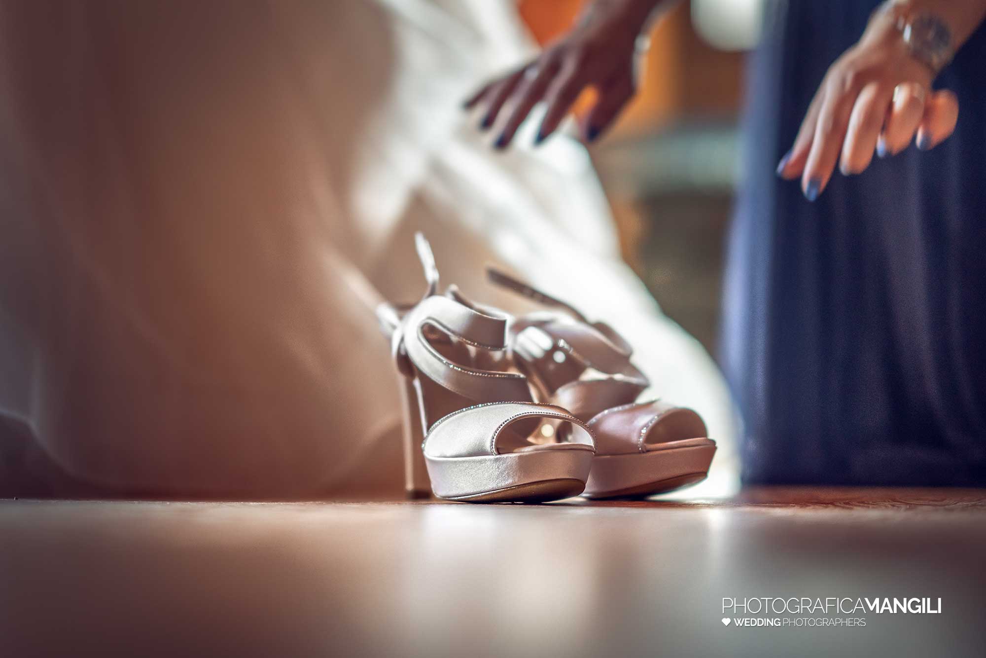 008 reportage foto matrimonio wedding ritratto scarpe sposa castello rossino calolziocorte lago como lecco 008 reportage foto matrimonio wedding ritratto scarpe sposa castello rossino calolziocorte lago como lecco