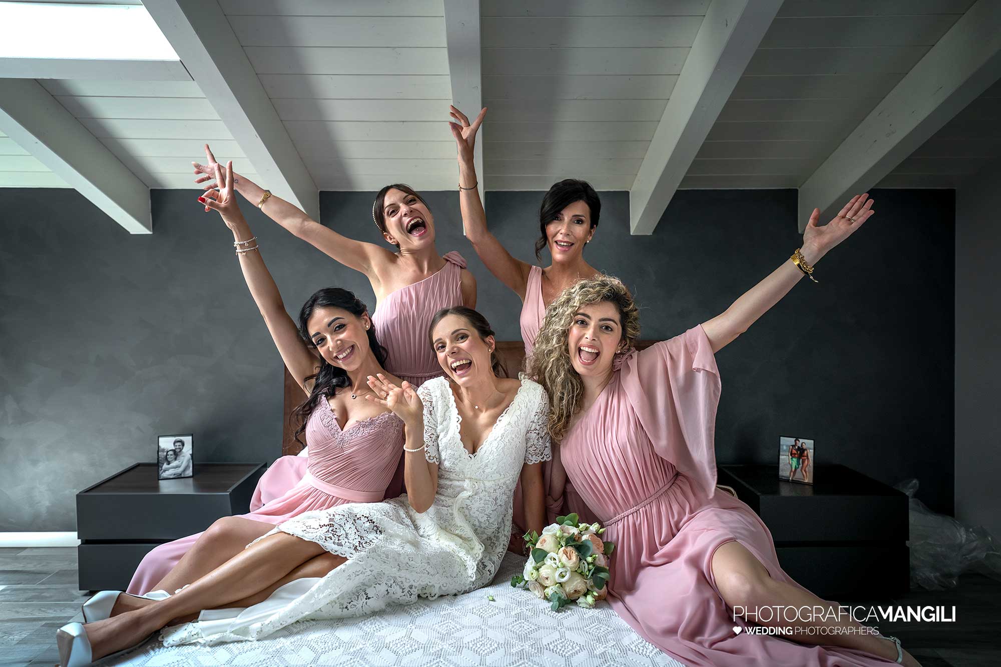 009 fotografo matrimonio reportage wedding preparazione sposa damigelle bonate sopra bergamo 009 fotografo matrimonio reportage wedding preparazione sposa damigelle bonate sopra bergamo