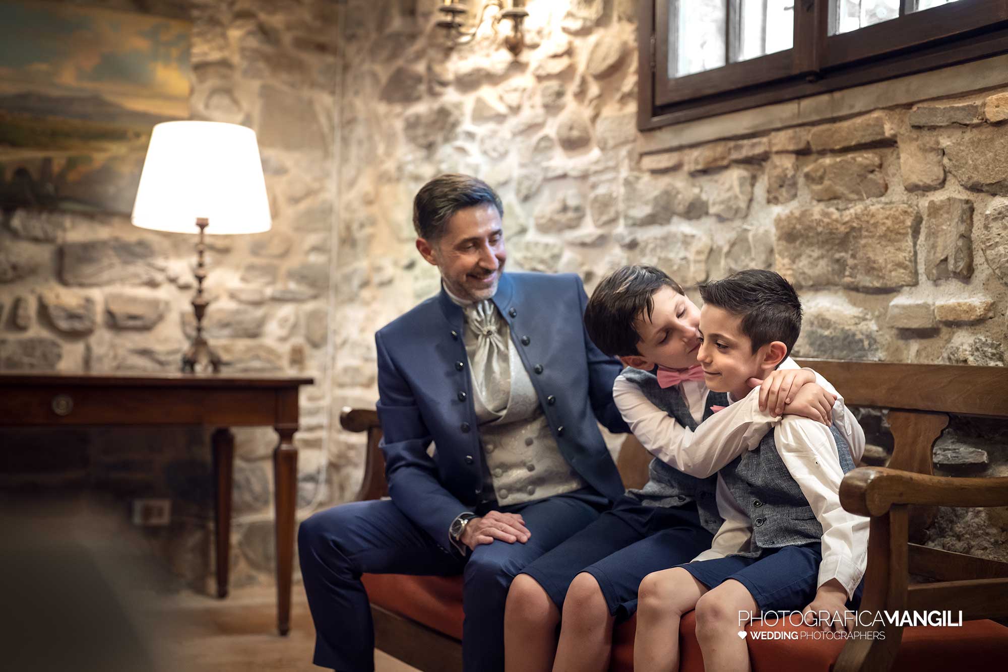 012 fotografo matrimonio reportage wedding sposo vestizione preparativi castello rossino calolziocorte lago como lecco 012 fotografo matrimonio reportage wedding sposo vestizione preparativi castello rossino calolziocorte lago como lecco