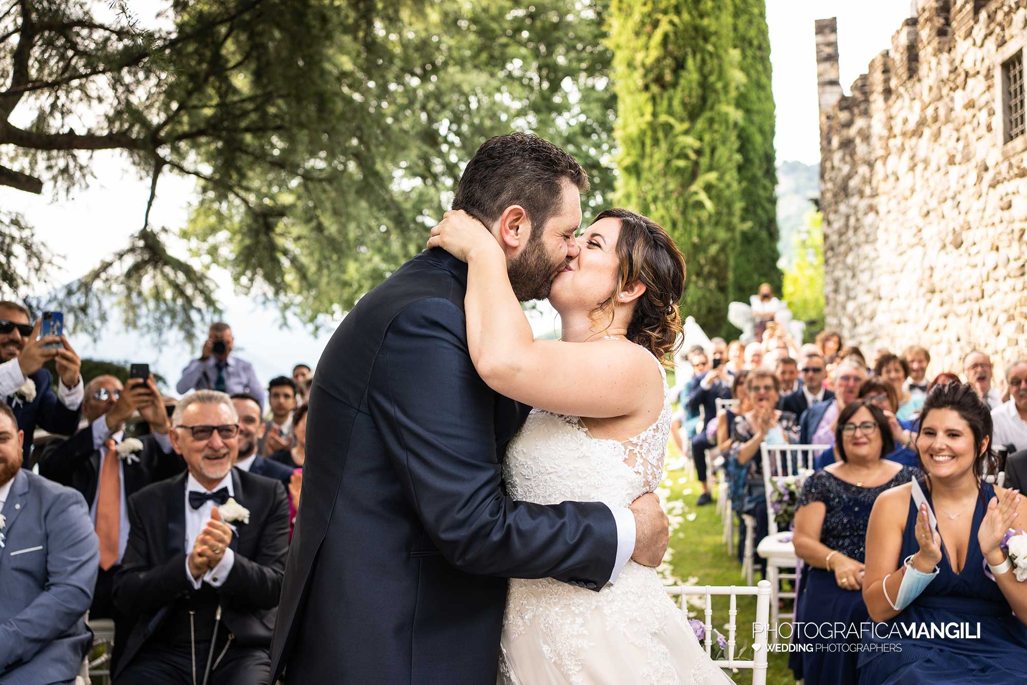 015 fotografo matrimonio reportage wedding ritratto sposi cerimonia rito civile castello rossino calolziocorte lecco lago como 015 fotografo matrimonio reportage wedding ritratto sposi cerimonia rito civile castello rossino calolziocorte lecco lago como