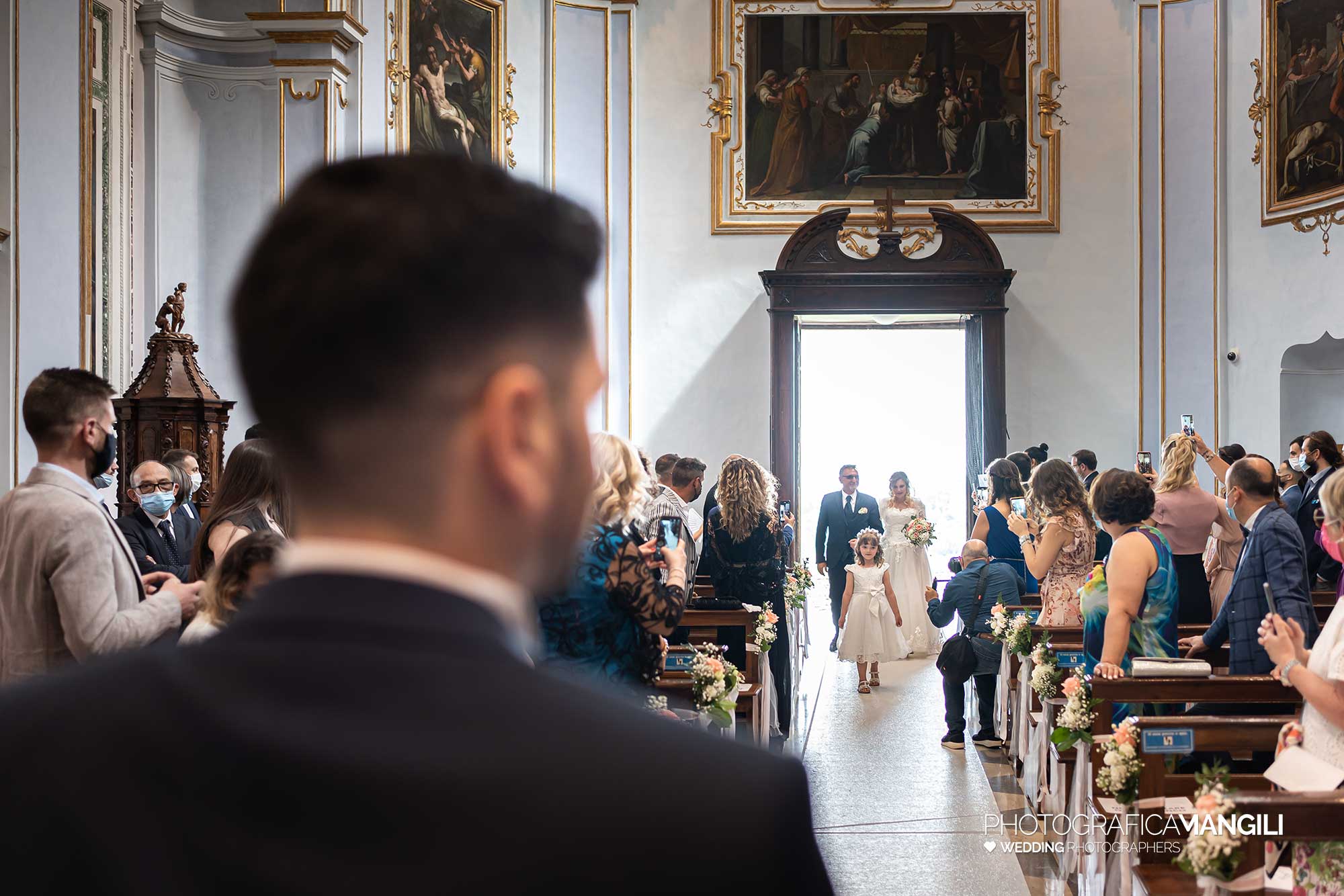 015 reportage foto matrimonio wedding ingresso sposa papà chiesa cerimonia gandosso bergamo 015 reportage foto matrimonio wedding ingresso sposa papà chiesa cerimonia gandosso bergamo