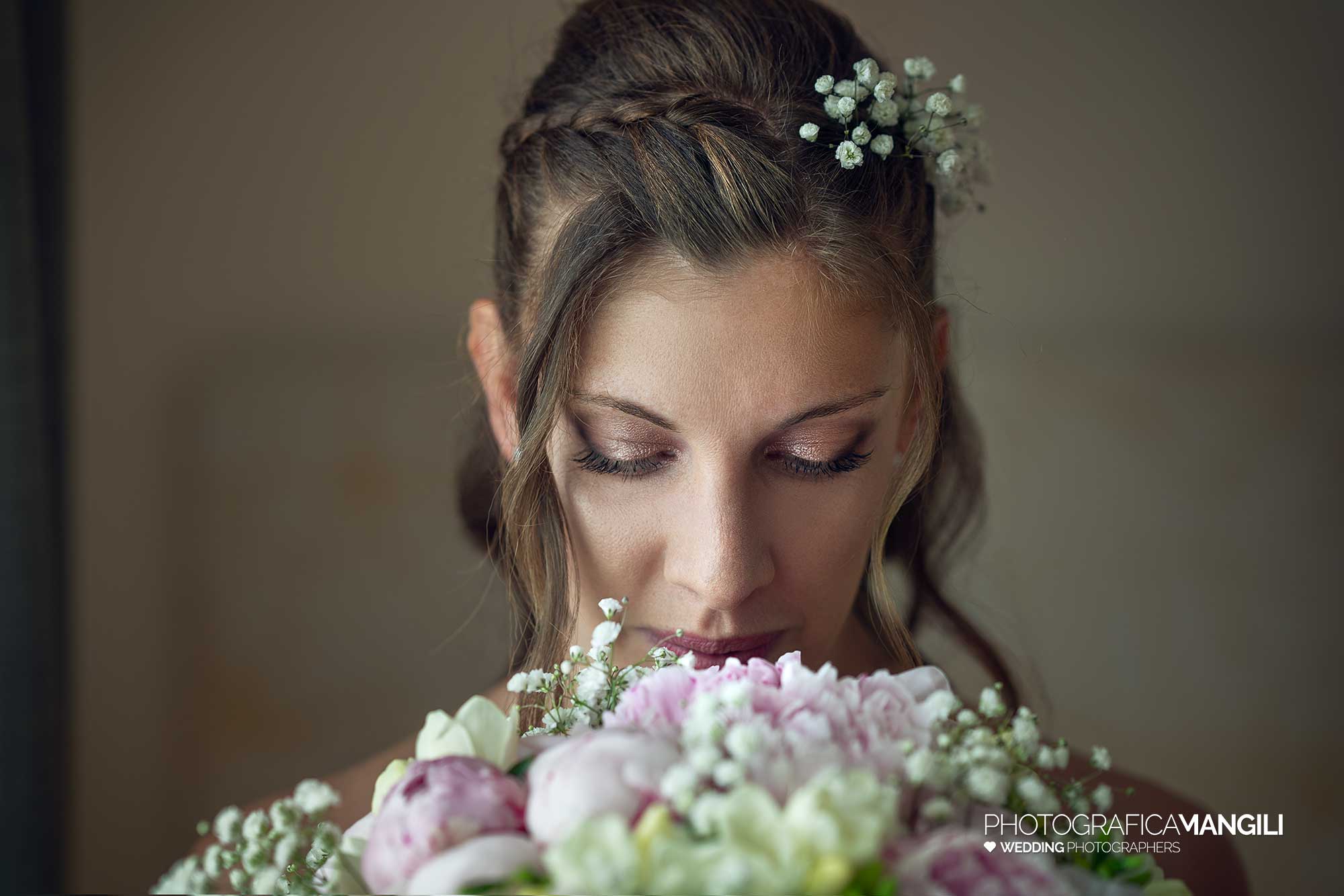 017 fotografo matrimonio reportage wedding preparazione bouquet sposa airport hotel bagnatica bergamo 017 fotografo matrimonio reportage wedding preparazione bouquet sposa airport hotel bagnatica bergamo