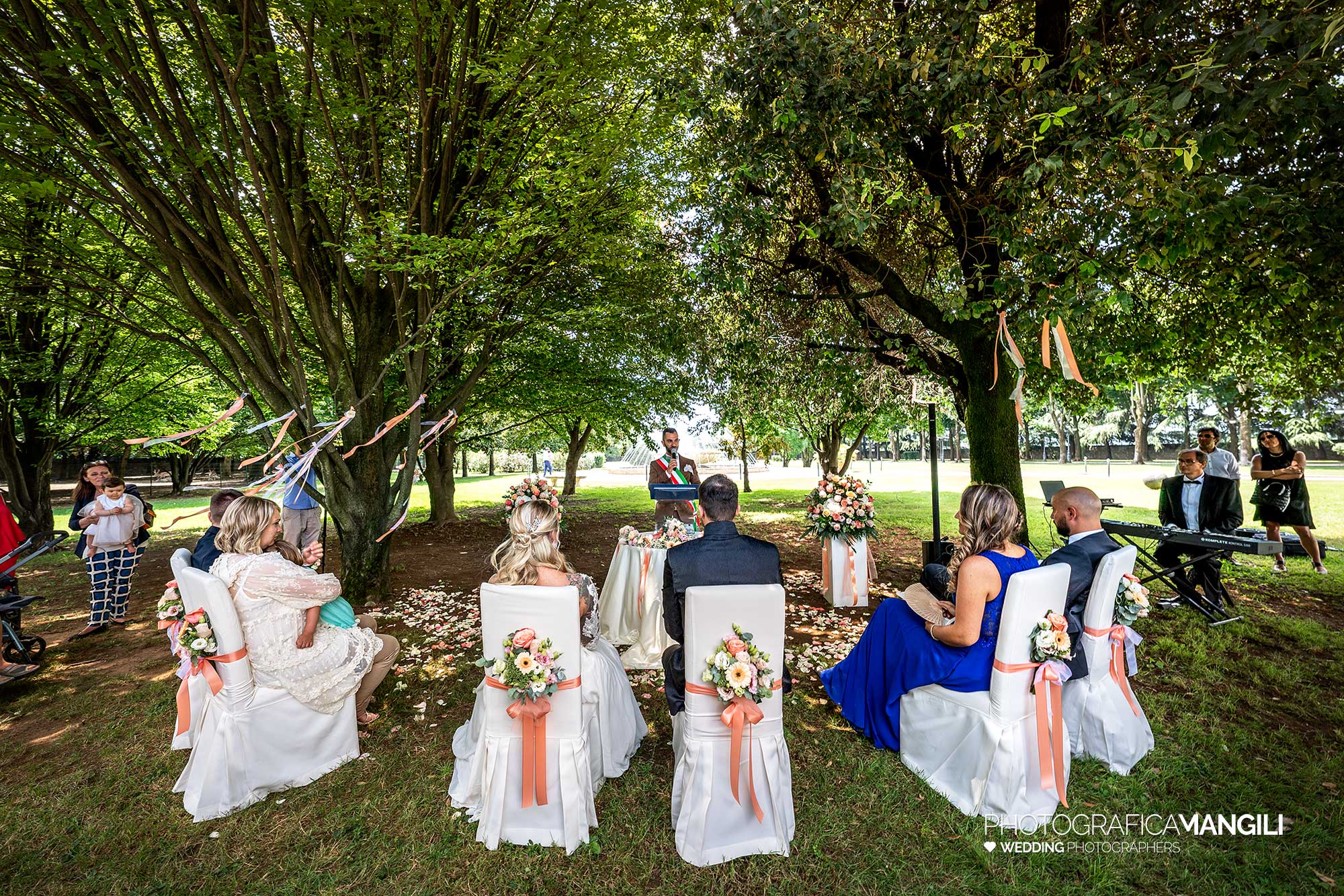 017 fotografo matrimonio reportage wedding sposi cerimonia rito civile villa valenca rovato brescia 017 fotografo matrimonio reportage wedding sposi cerimonia rito civile villa valenca rovato brescia