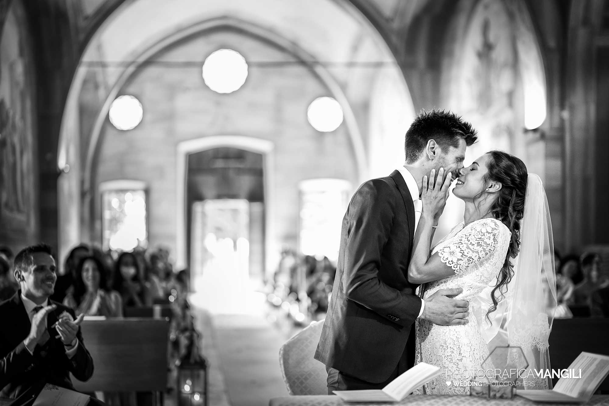 018 fotografo matrimonio reportage wedding scambio anelli sposi santuario madonna prada mapello bergamo 018 fotografo matrimonio reportage wedding scambio anelli sposi santuario madonna prada mapello bergamo