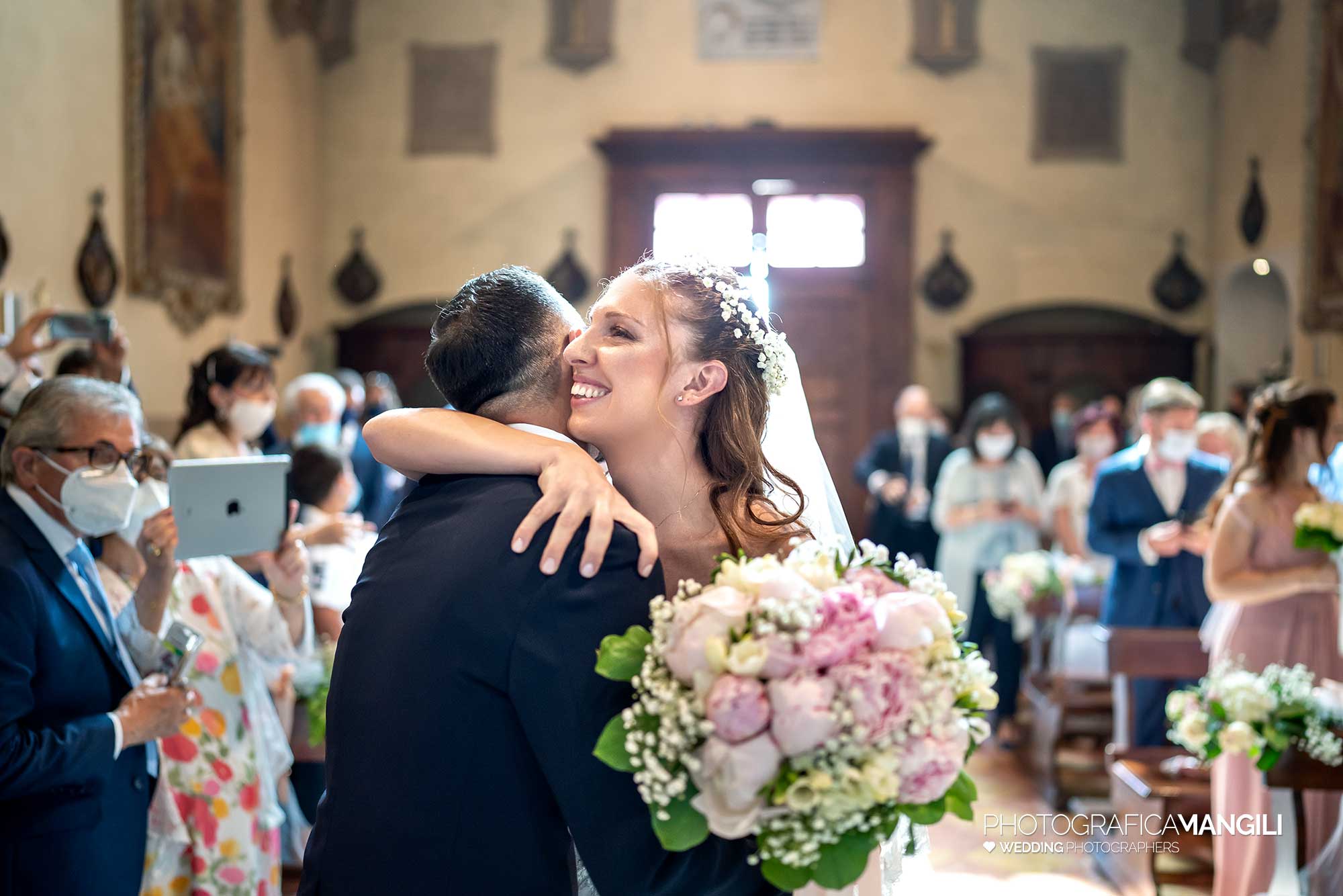 019 fotografo matrimonio reportage wedding ingresso sposa bacio incontro chiesa cavernago bergamo 019 fotografo matrimonio reportage wedding ingresso sposa bacio incontro chiesa cavernago bergamo