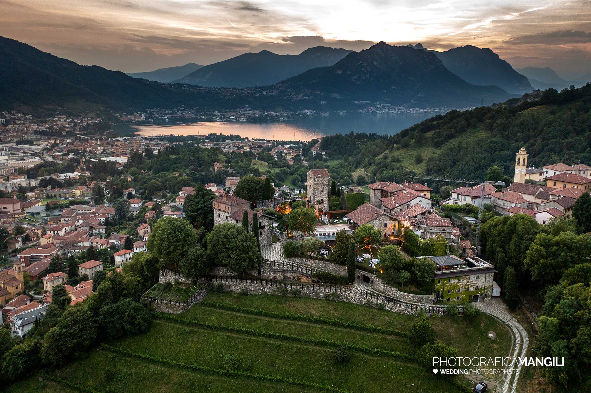 021 fotografo matrimonio reportage wedding ritratto sposi drone panoramica castello rossino calolziocorte lecco lago como 021 fotografo matrimonio reportage wedding ritratto sposi drone panoramica castello rossino calolziocorte lecco lago como