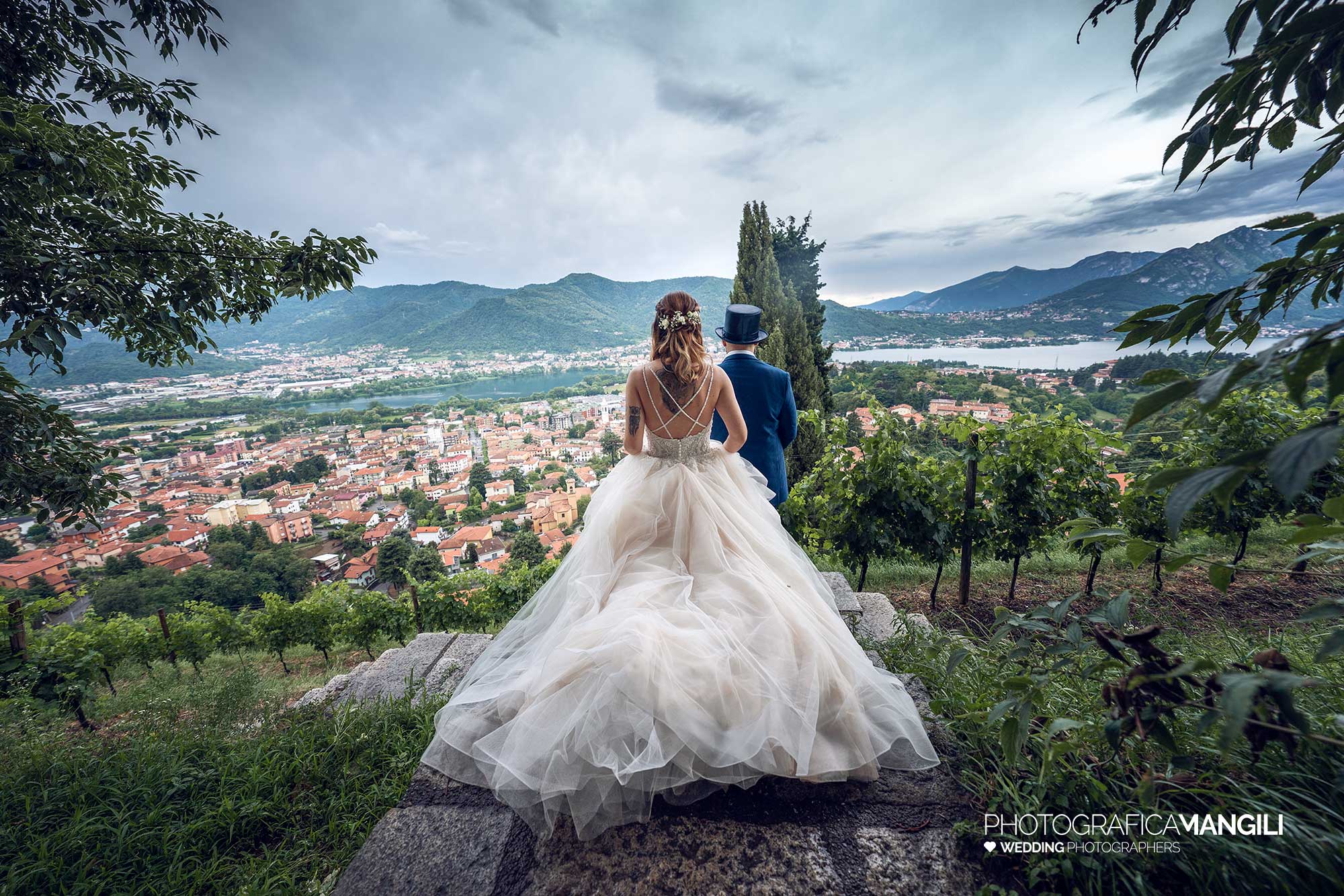 024 reportage foto matrimonio wedding ritratto sposi panorama castello rossino calolziocorte lago como lecco 024 reportage foto matrimonio wedding ritratto sposi panorama castello rossino calolziocorte lago como lecco
