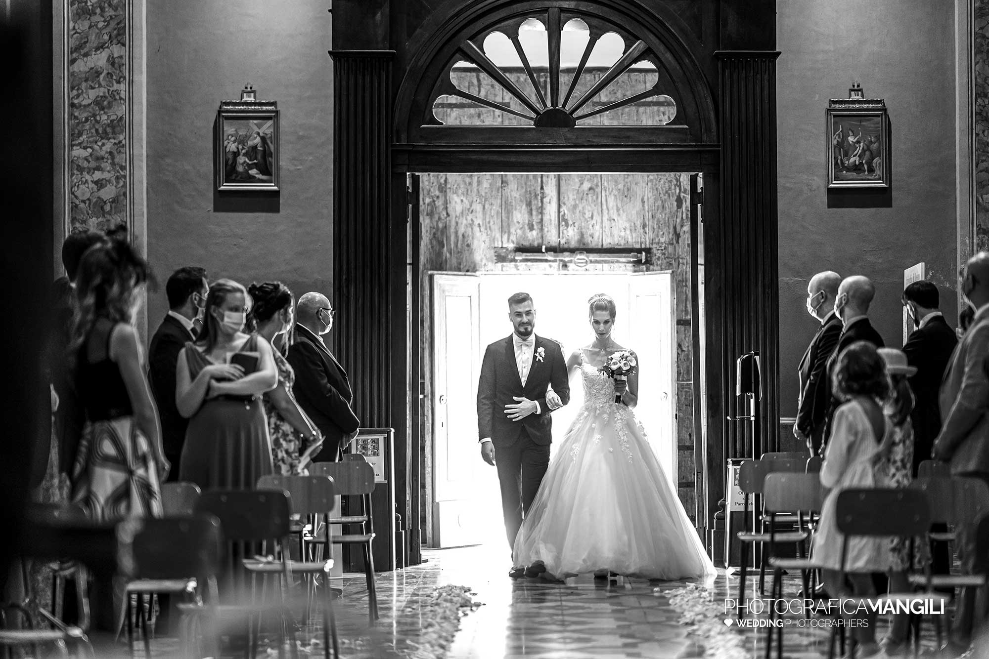 025 fotografo matrimonio reportage wedding sposa ingresso castello rossino calolziocorte lago como lecco 025 fotografo matrimonio reportage wedding sposa ingresso castello rossino calolziocorte lago como lecco