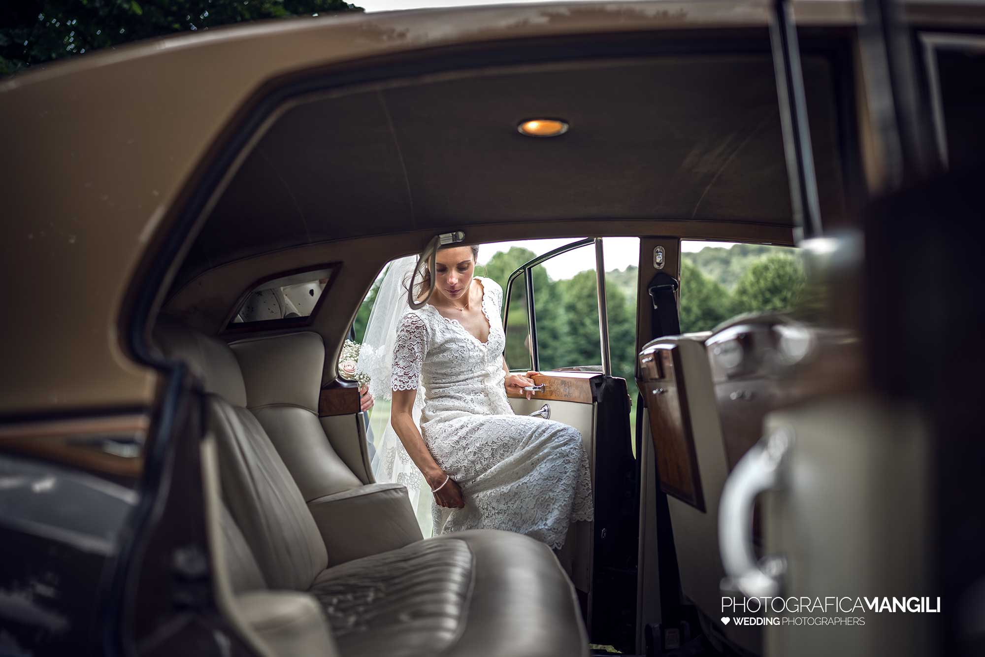 025 fotografo matrimonio reportage wedding sposi macchina santuario madonna prada mapello bergamo 025 fotografo matrimonio reportage wedding sposi macchina santuario madonna prada mapello bergamo