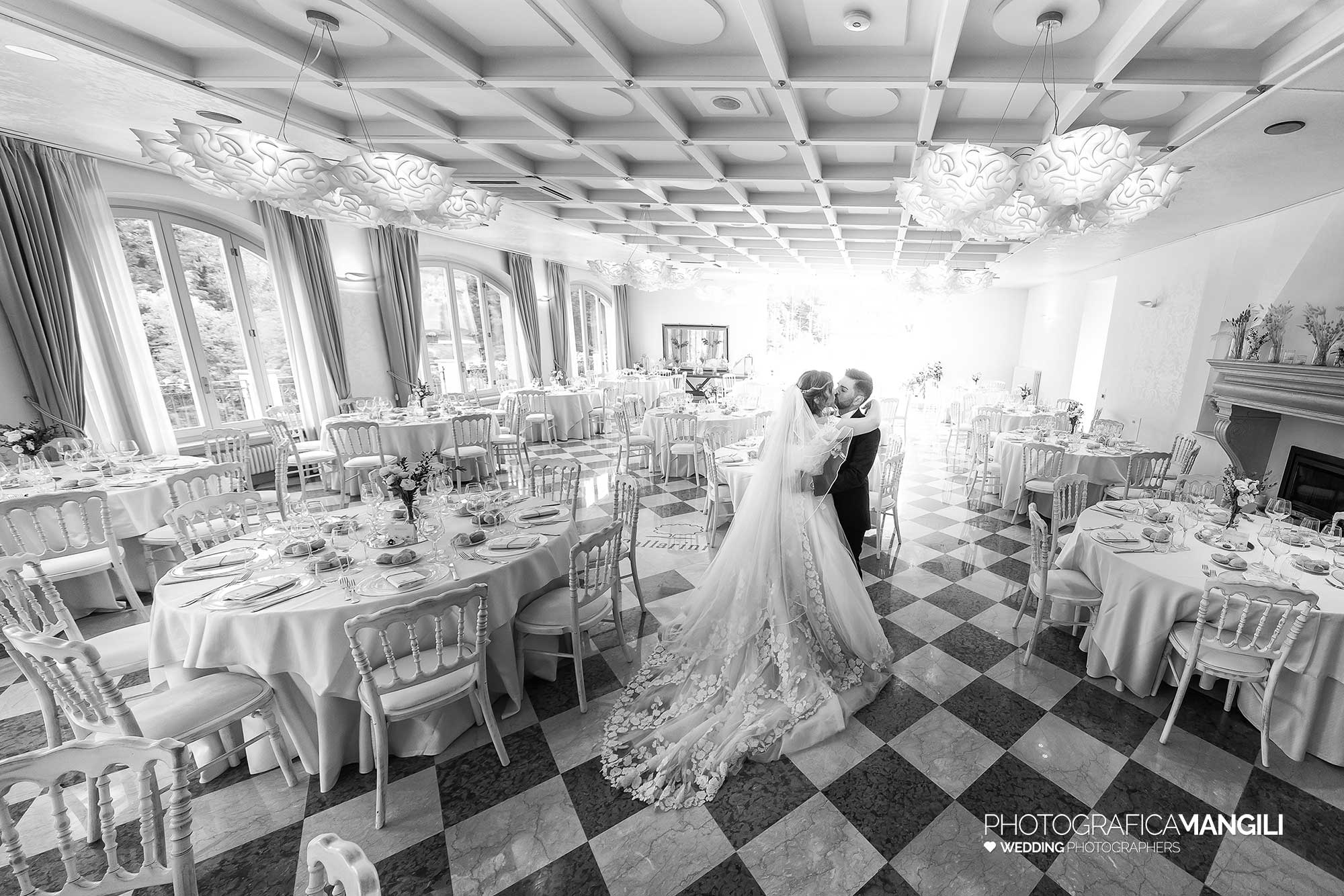 027 reportage foto matrimonio wedding ritratto sposi fontanile sala pranzo gandosso bergamo 027 reportage foto matrimonio wedding ritratto sposi fontanile sala pranzo gandosso bergamo