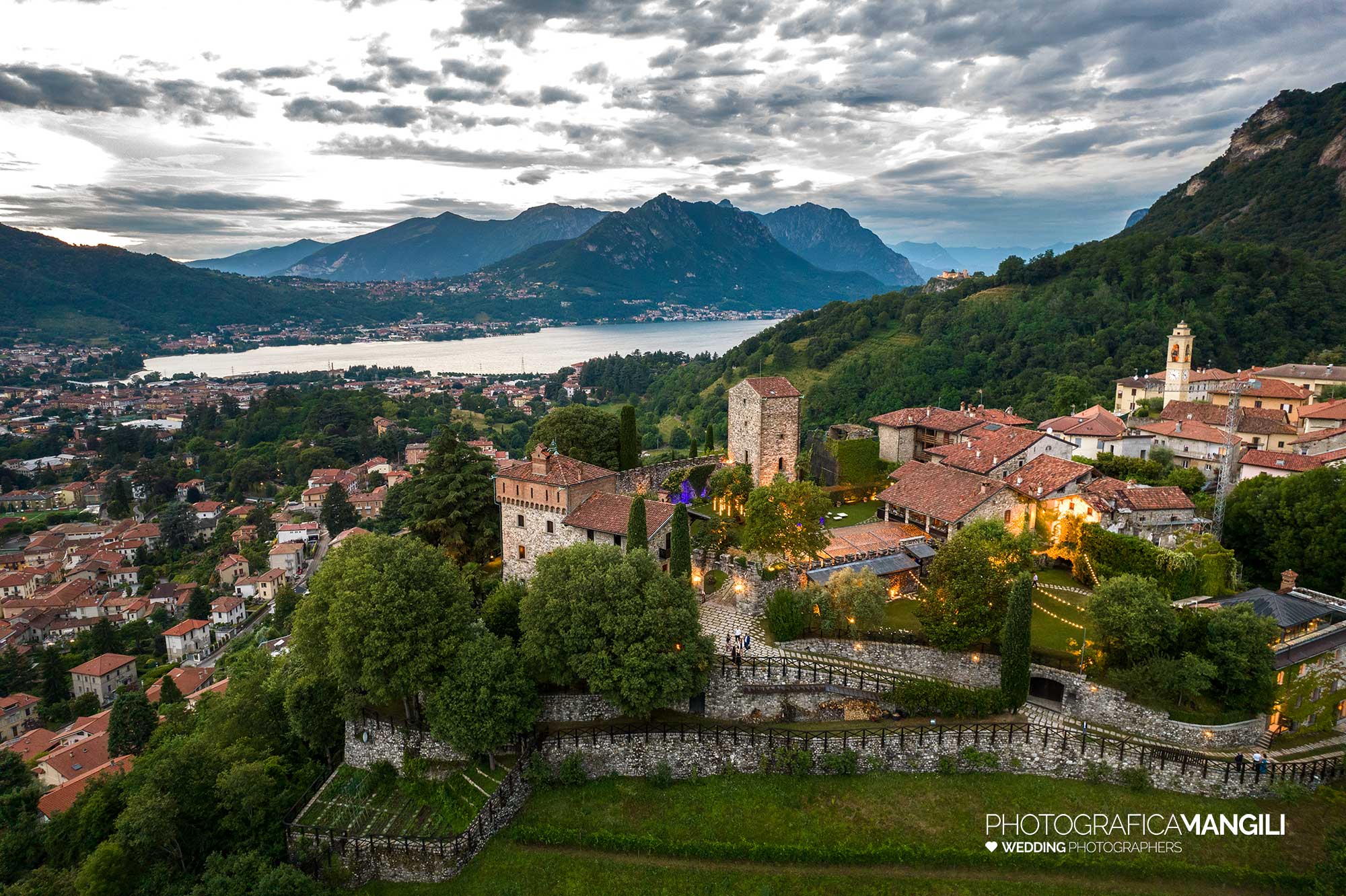 028 reportage foto matrimonio wedding ritratto sposi drone panoramica castello rossino calolziocorte lago como lecco 028 reportage foto matrimonio wedding ritratto sposi drone panoramica castello rossino calolziocorte lago como lecco