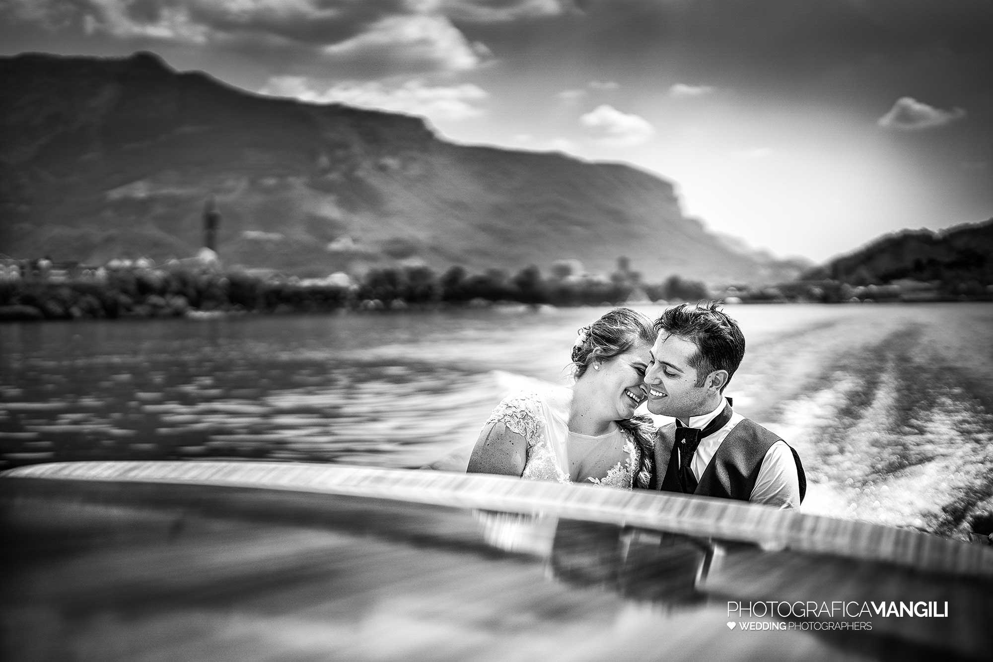030 fotografo matrimonio reportage wedding sposi barca villa giulia valmadrera lago como lecco 030 fotografo matrimonio reportage wedding sposi barca villa giulia valmadrera lago como lecco